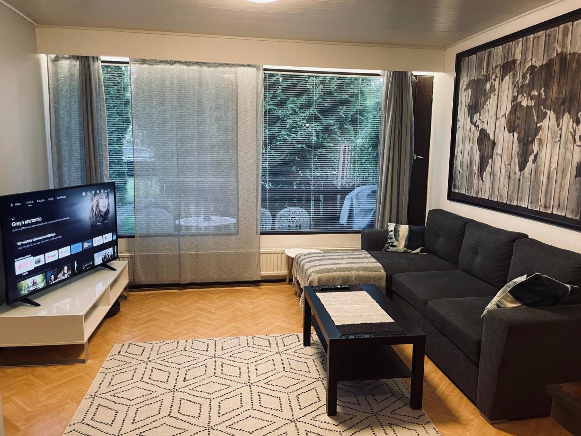 One-Bedroom Apartment photo 1