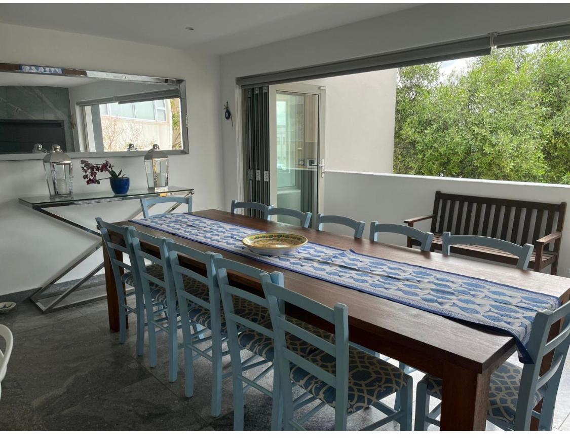 Four-Bedroom Vacation Home photo 2