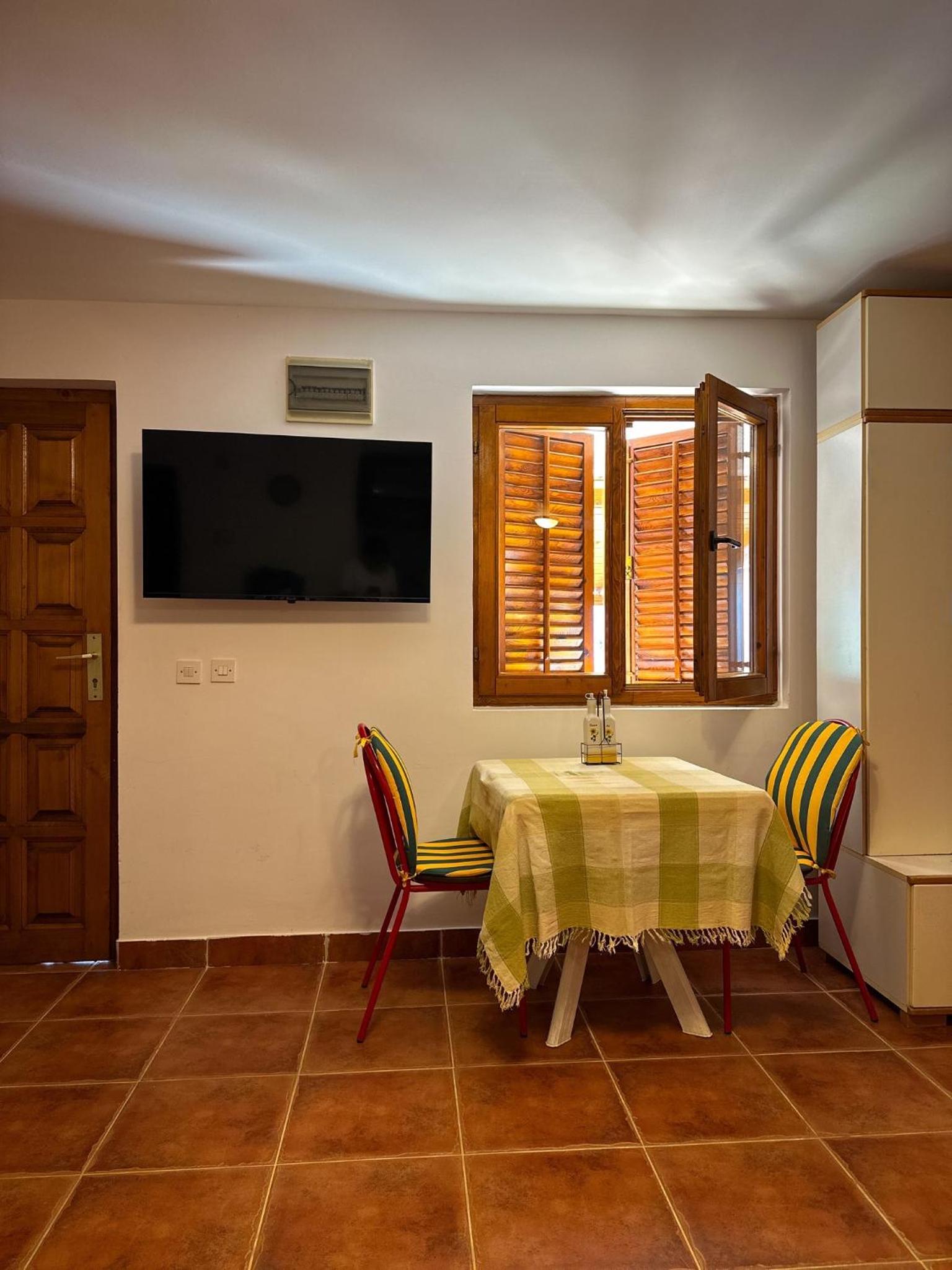 Apartment - Ground Floor photo 3