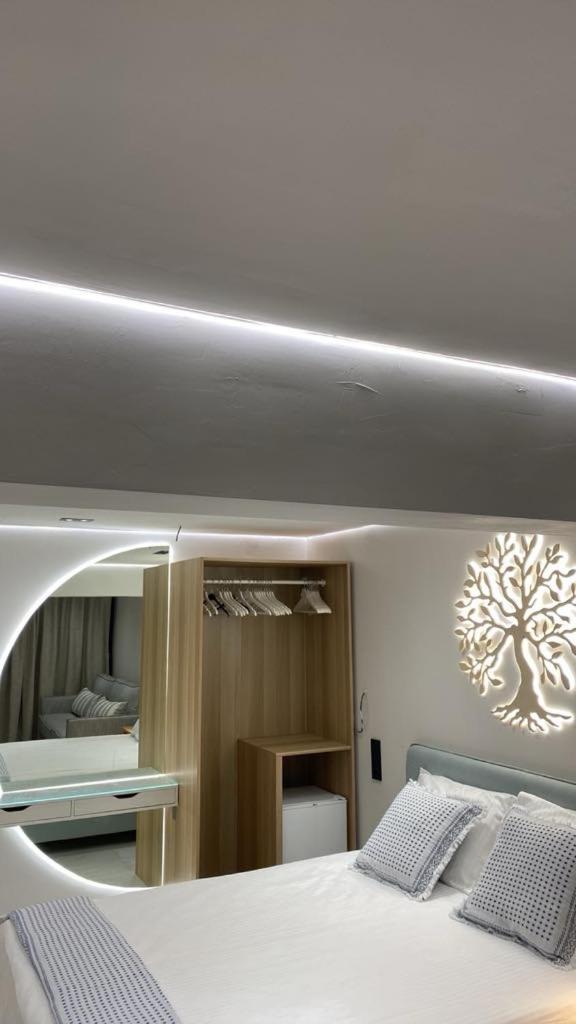 Deluxe King Suite photo 2