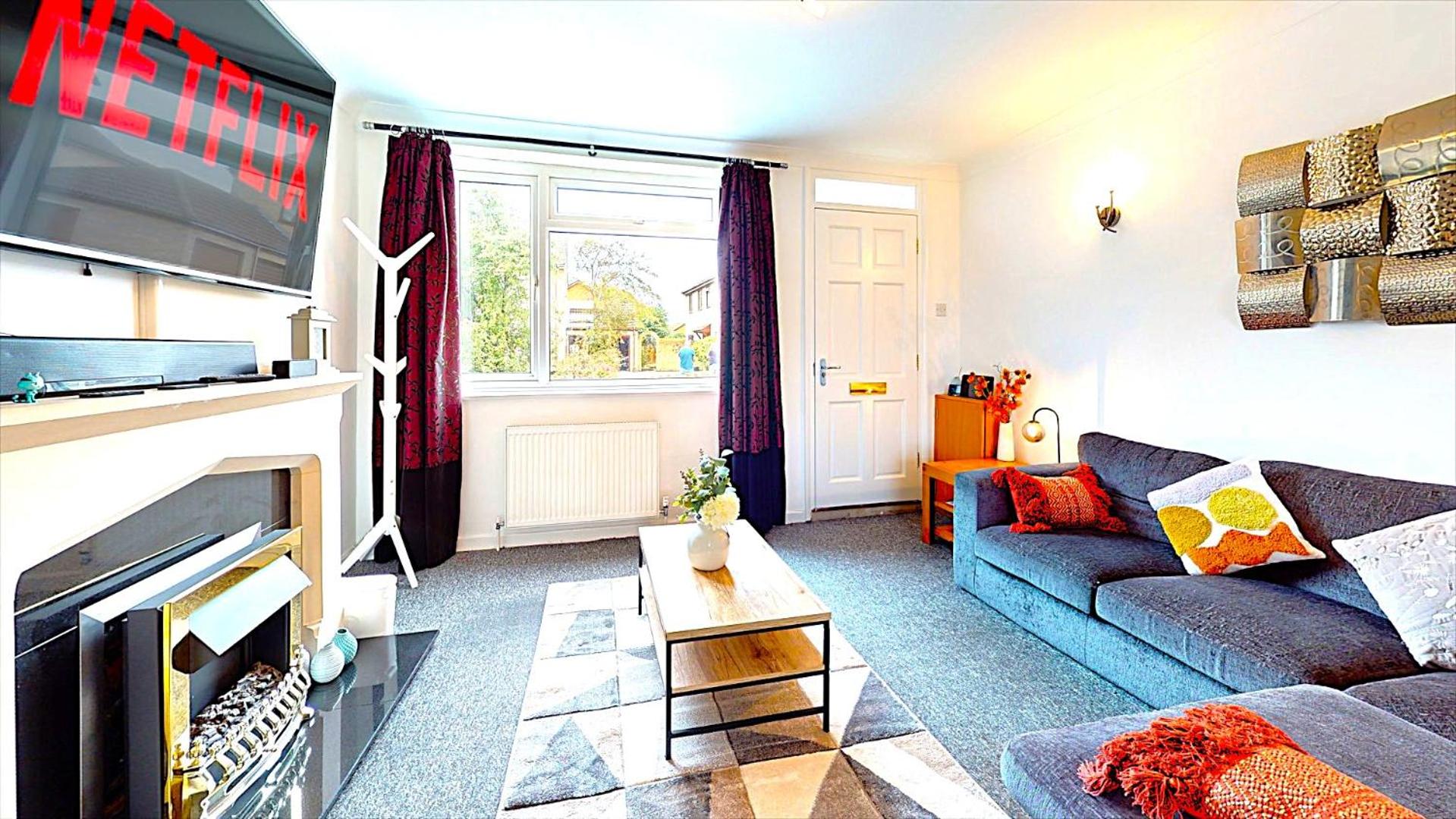 Four-Bedroom House photo 2