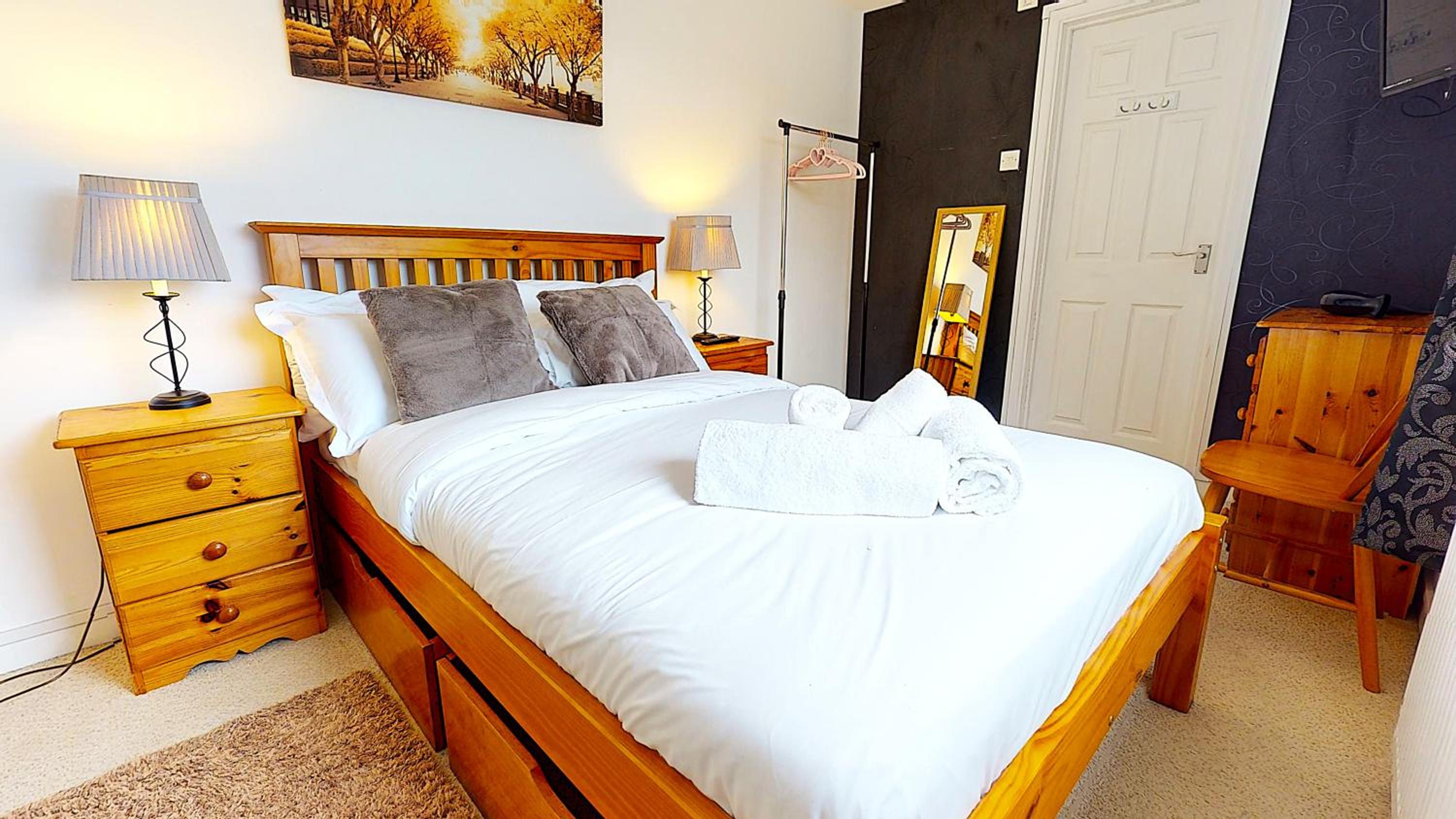 Four-Bedroom House photo 1