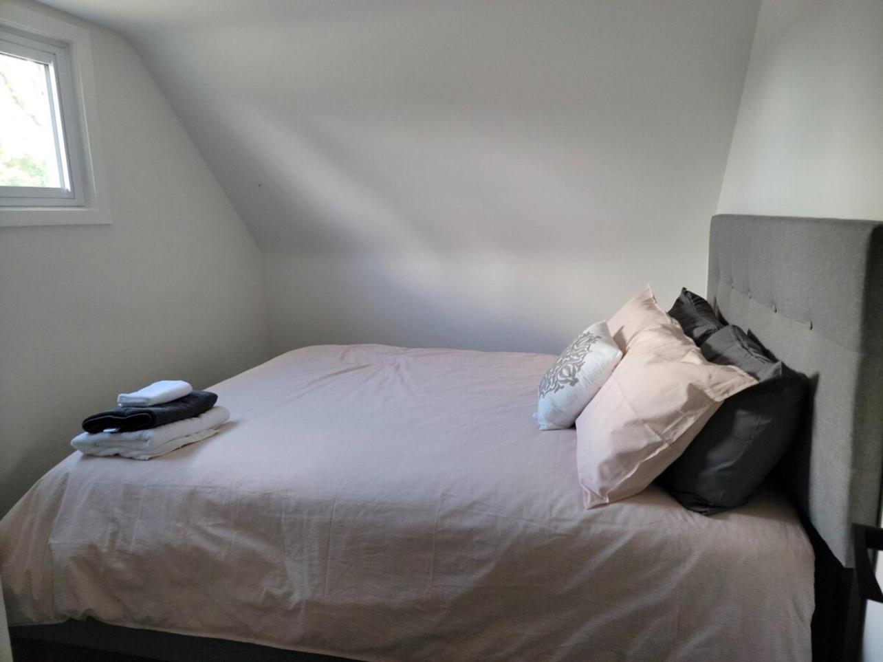 Two-Bedroom House photo 2