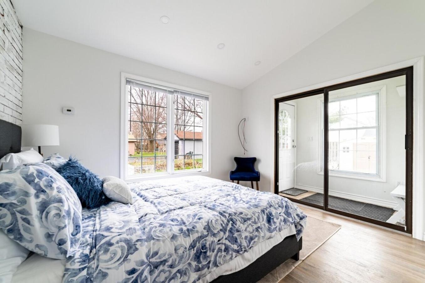 Two-Bedroom House photo 2
