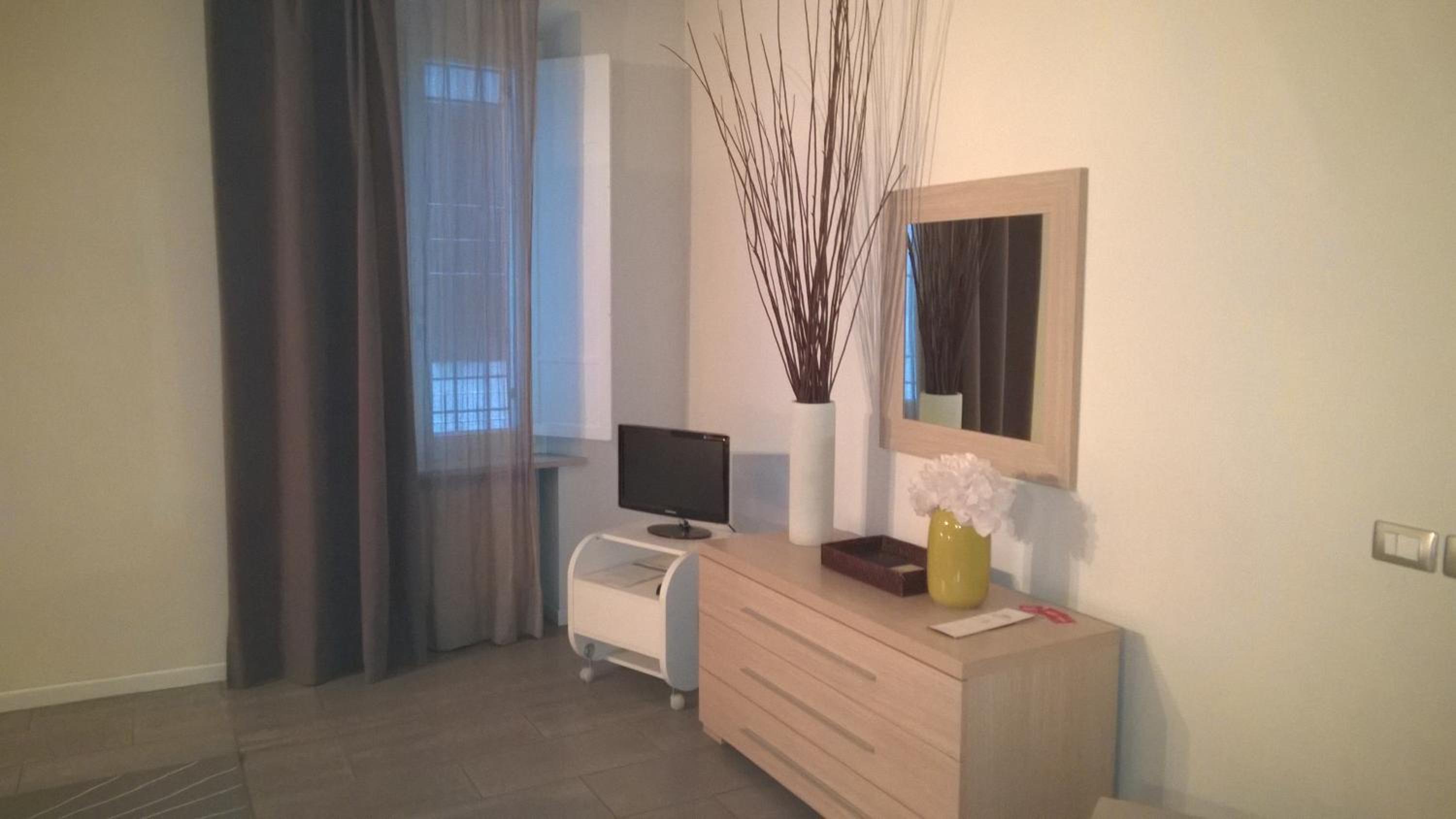 Double Room - Photo 8