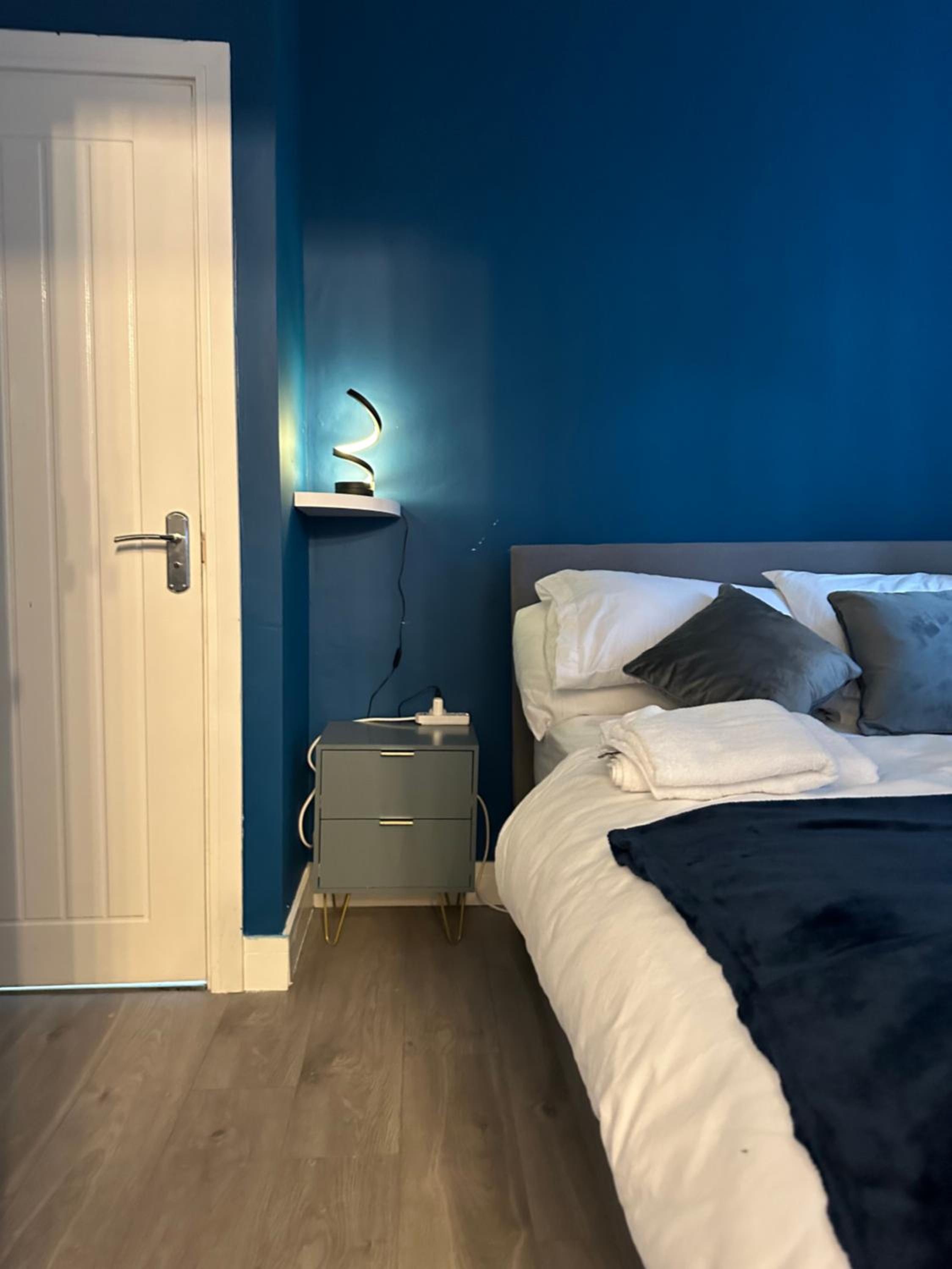Deluxe Room (2 Adults + 1 Child) photo 1