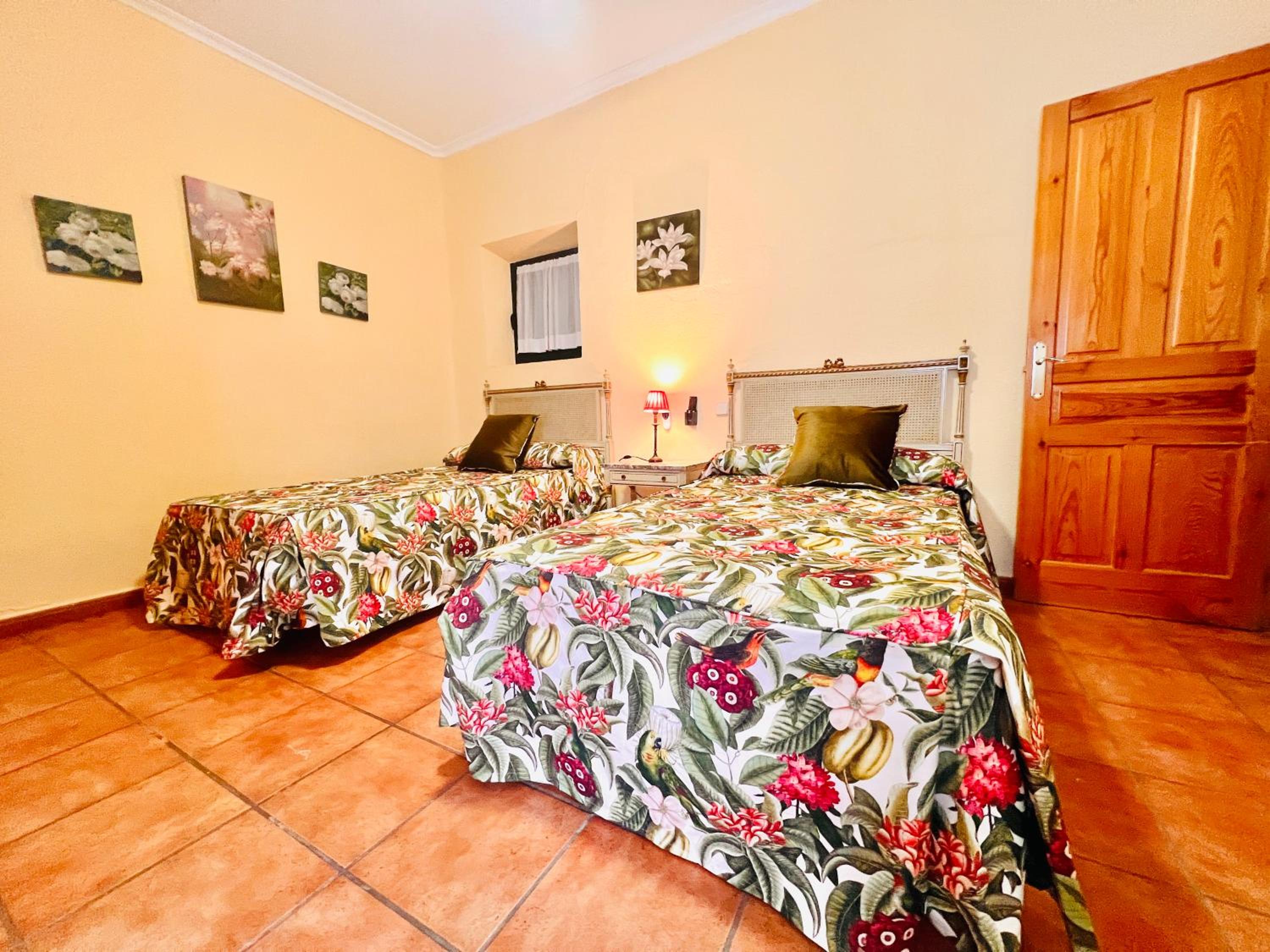 Three-Bedroom Apartment - Photo 4