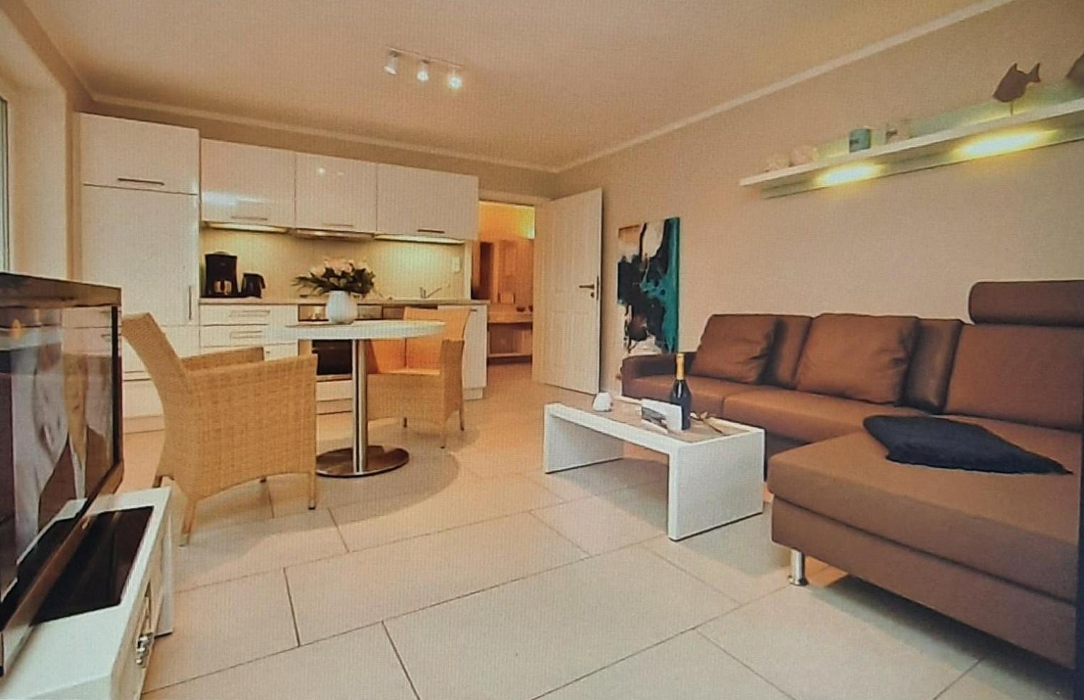 One-Bedroom Apartment photo 1
