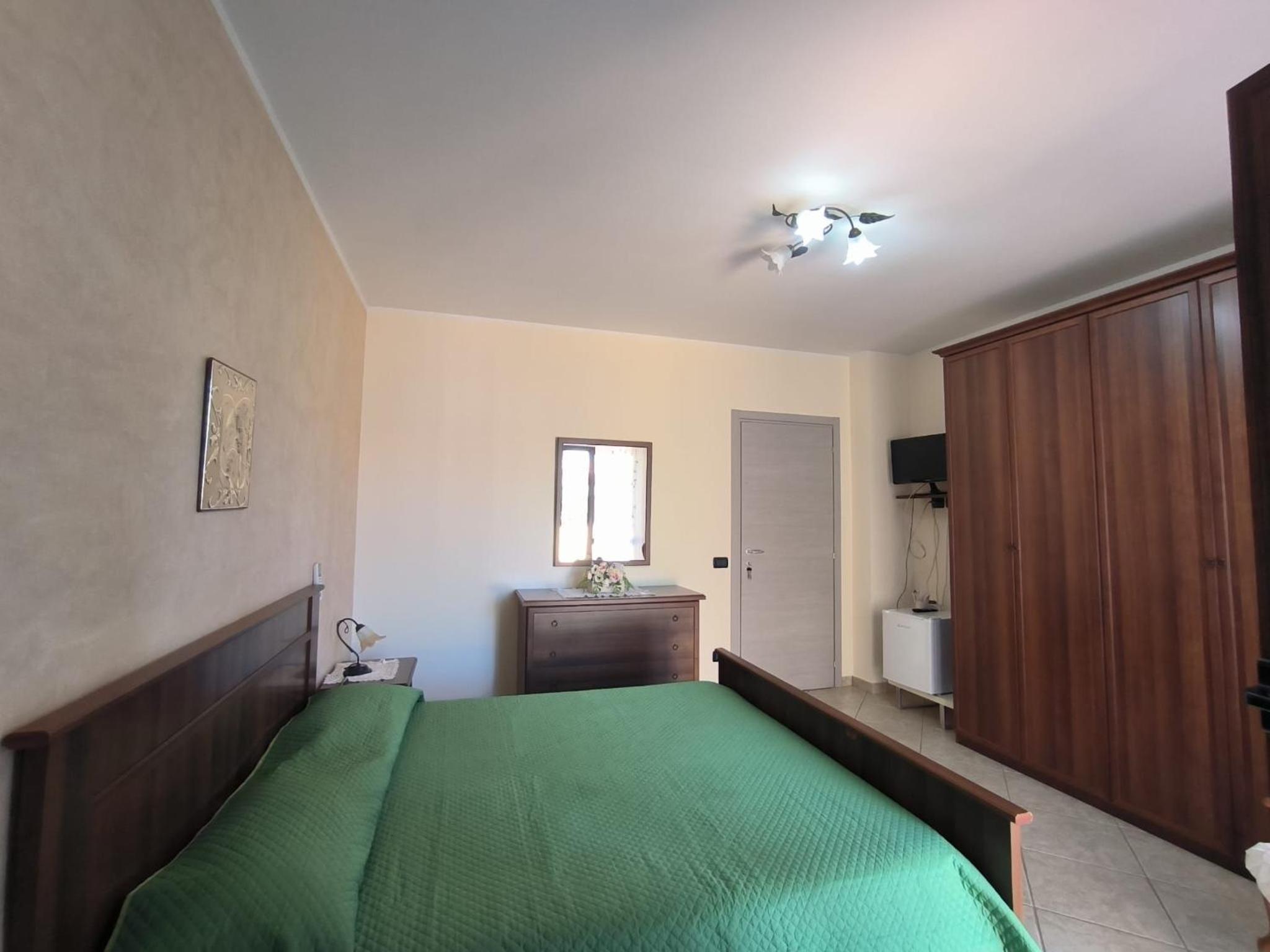 Double Room with Terrace - Photo 2