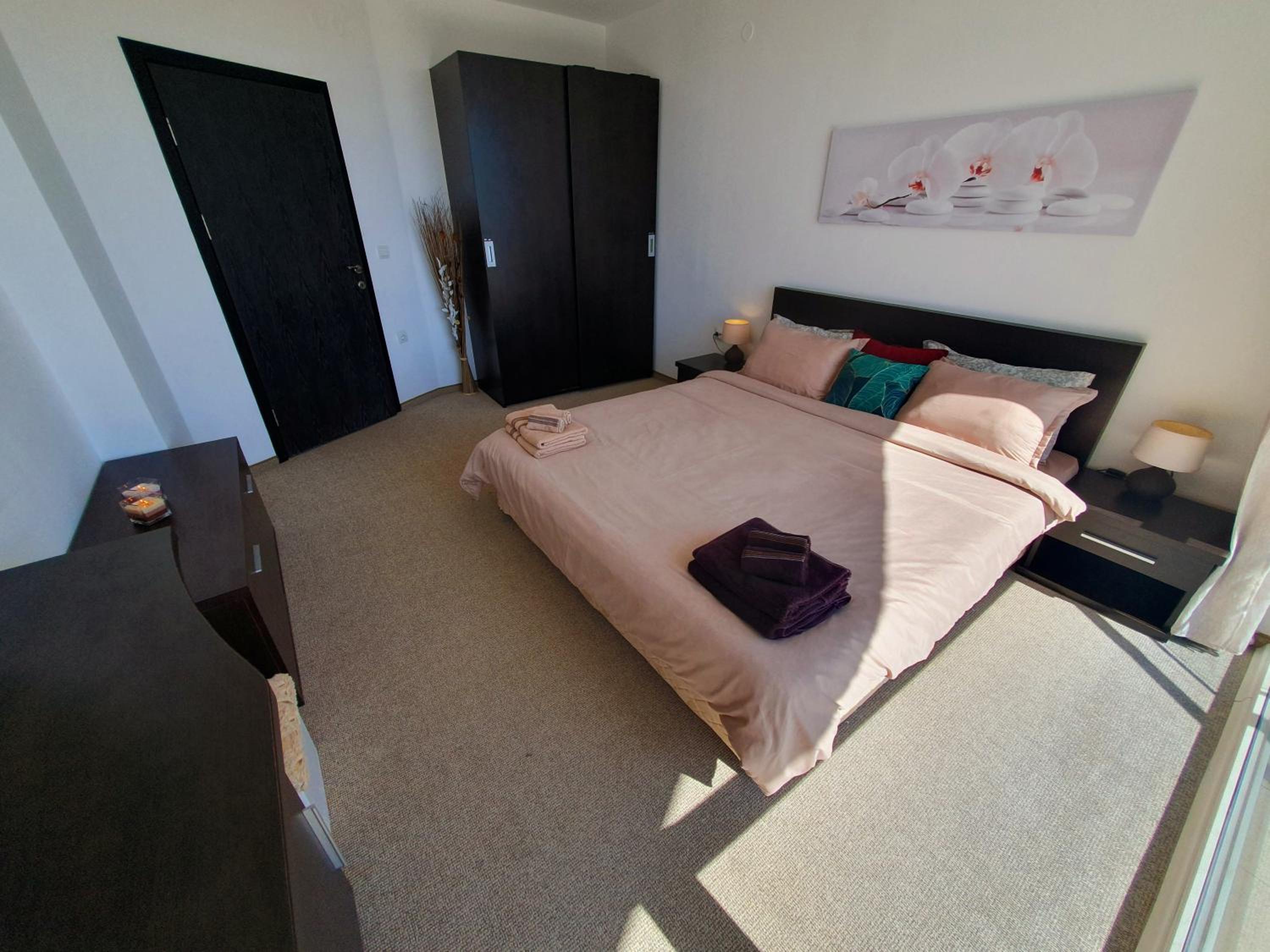 Apartment With View And Balcony photo 2