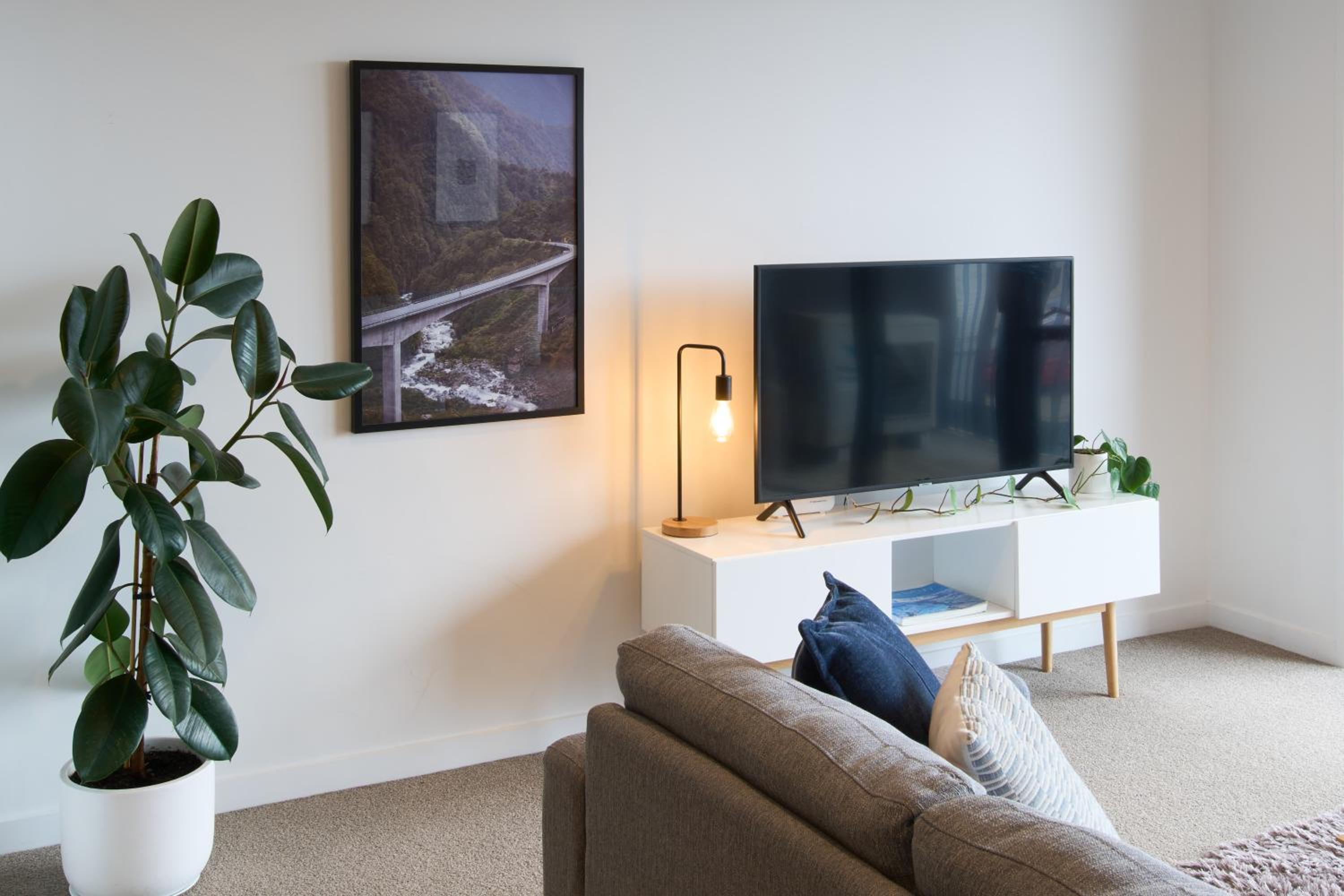 Apartment with Balcony - Photo 13