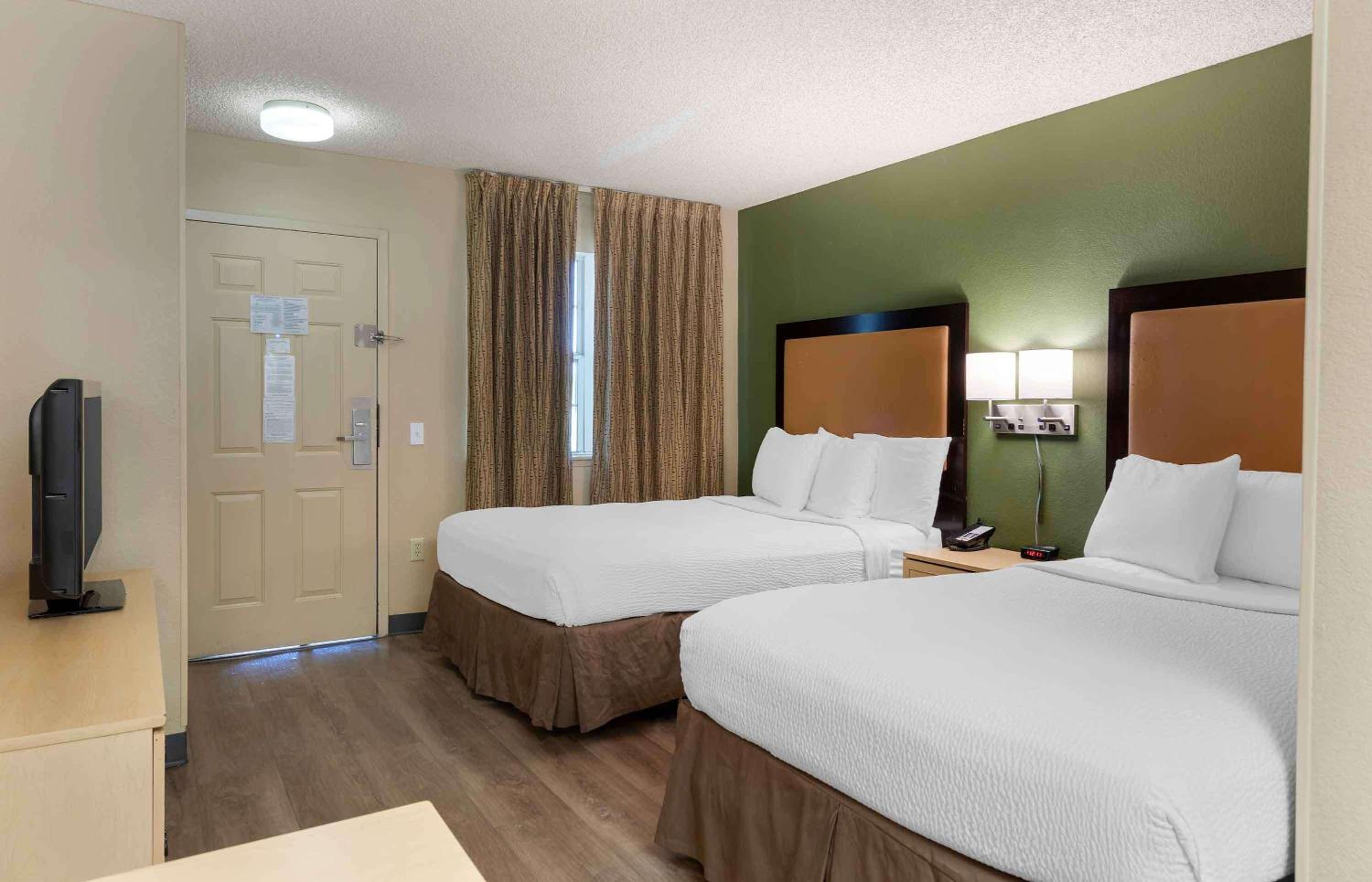 Studio with 2 Double Beds - Non-Smoking - Photo 1