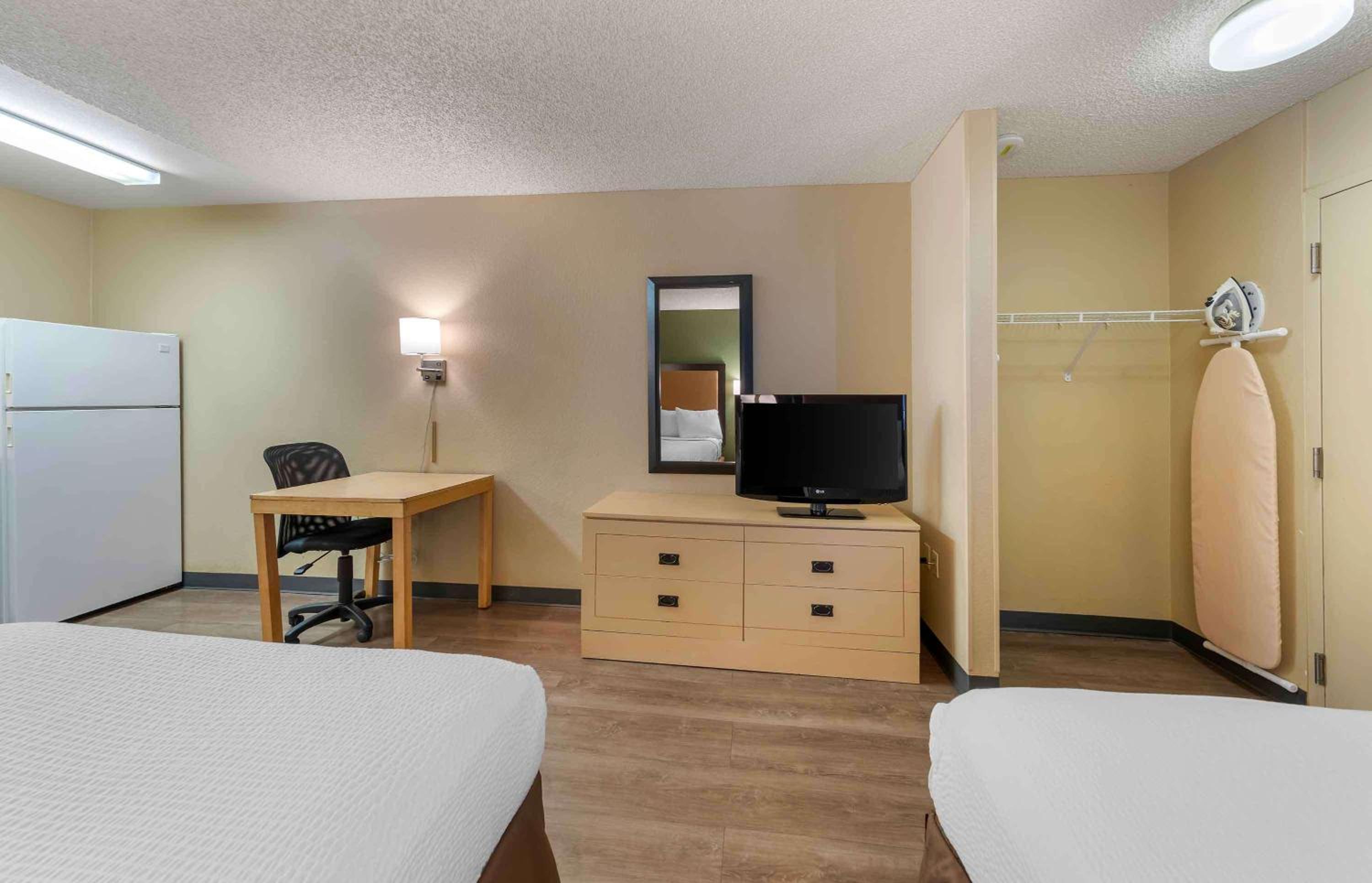 Studio with 2 Double Beds - Non-Smoking - Photo 11