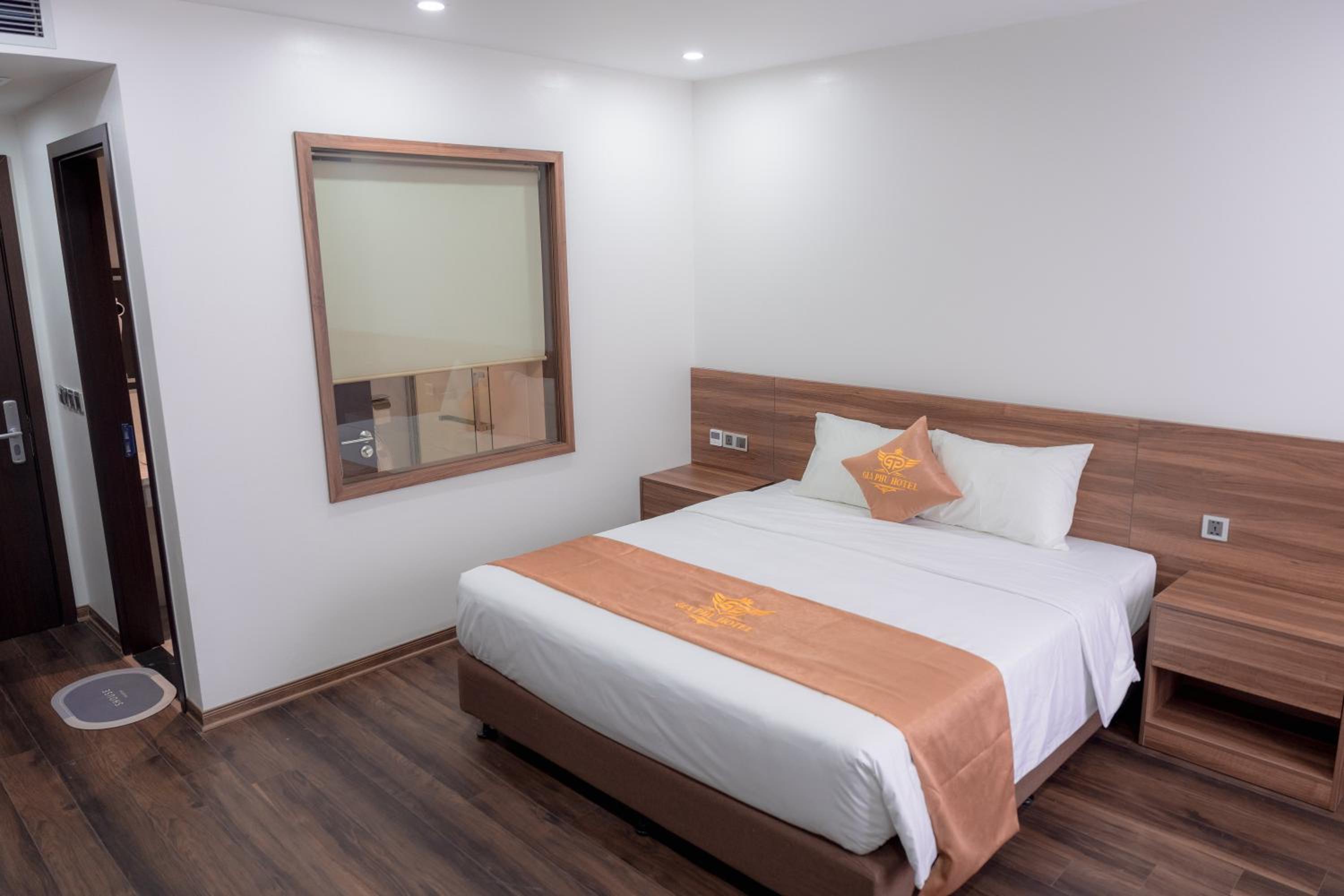 Deluxe Double Room (2 Adults + 1 Child)