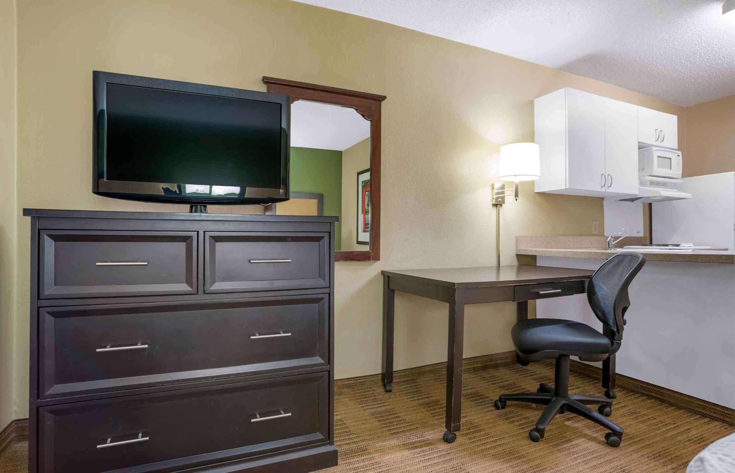 Studio with 2 Double Beds - Non-Smoking - Photo 2