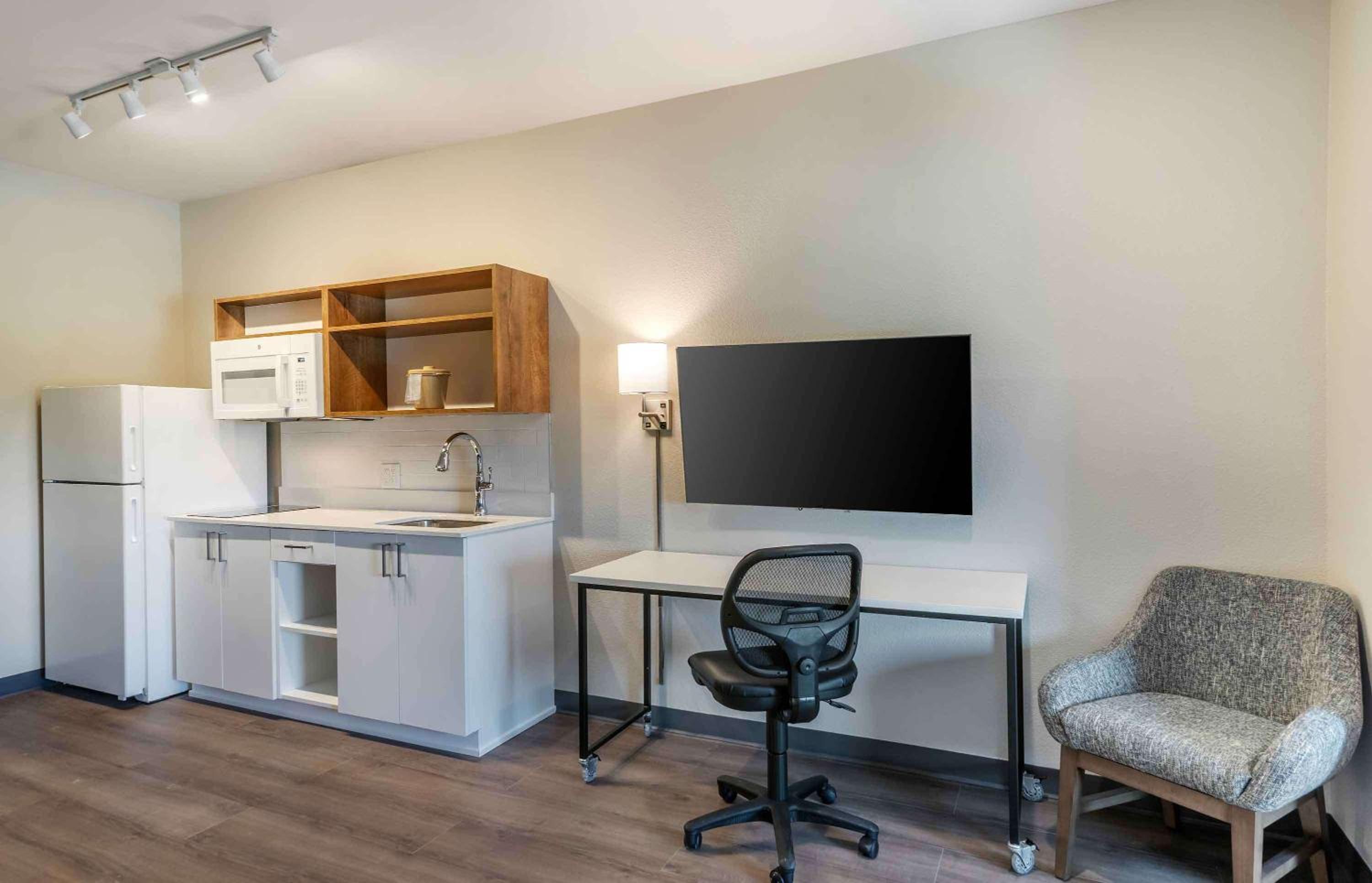 Ideal studio with 2 Queen Bed - Non-Smoking - Photo 3