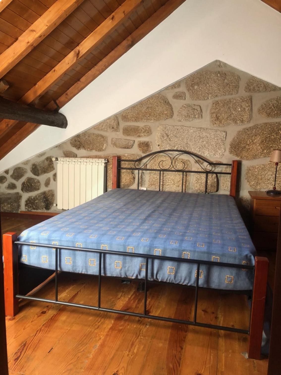 Five-Bedroom House photo 1