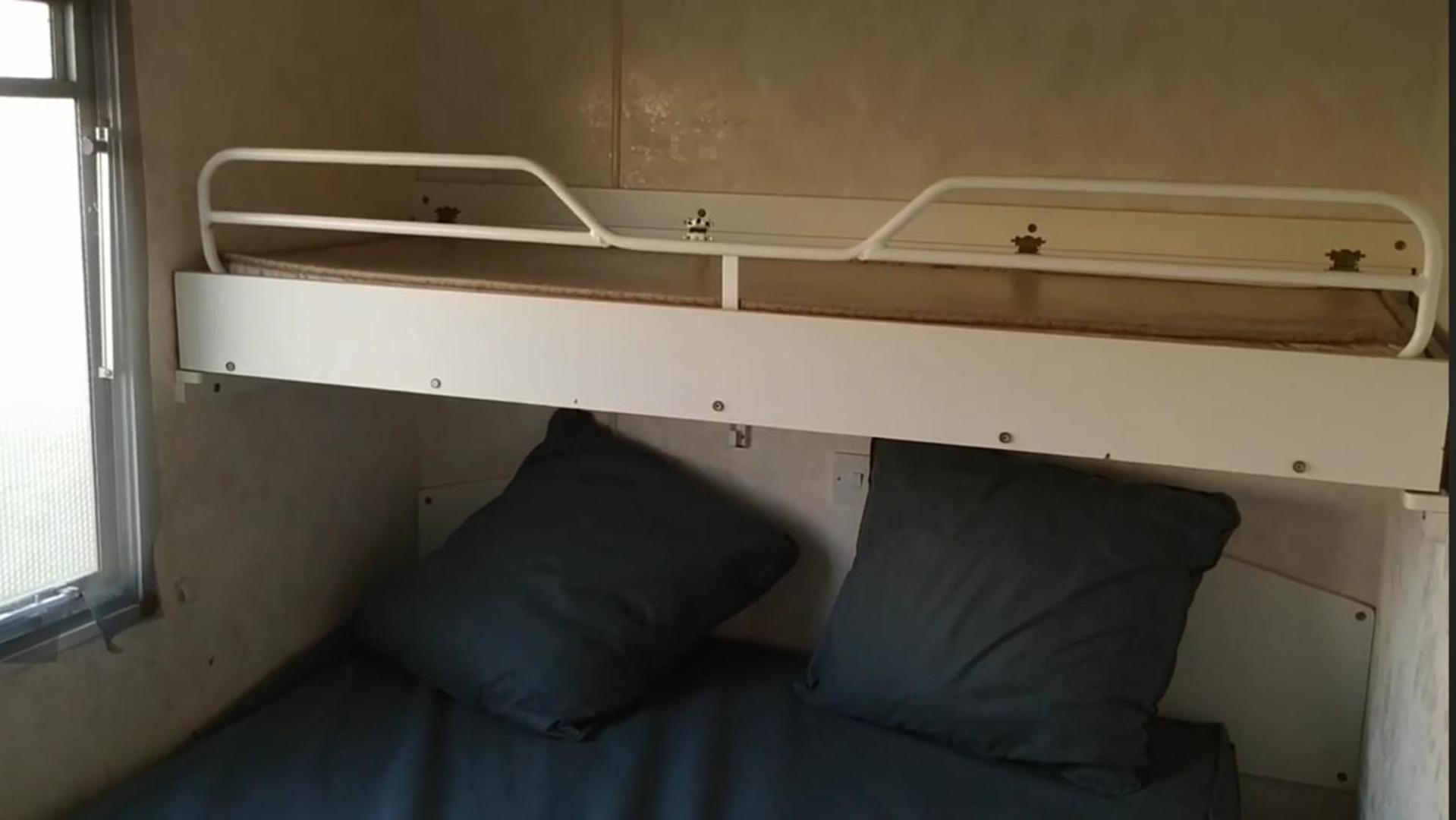 Mobile Home photo 2