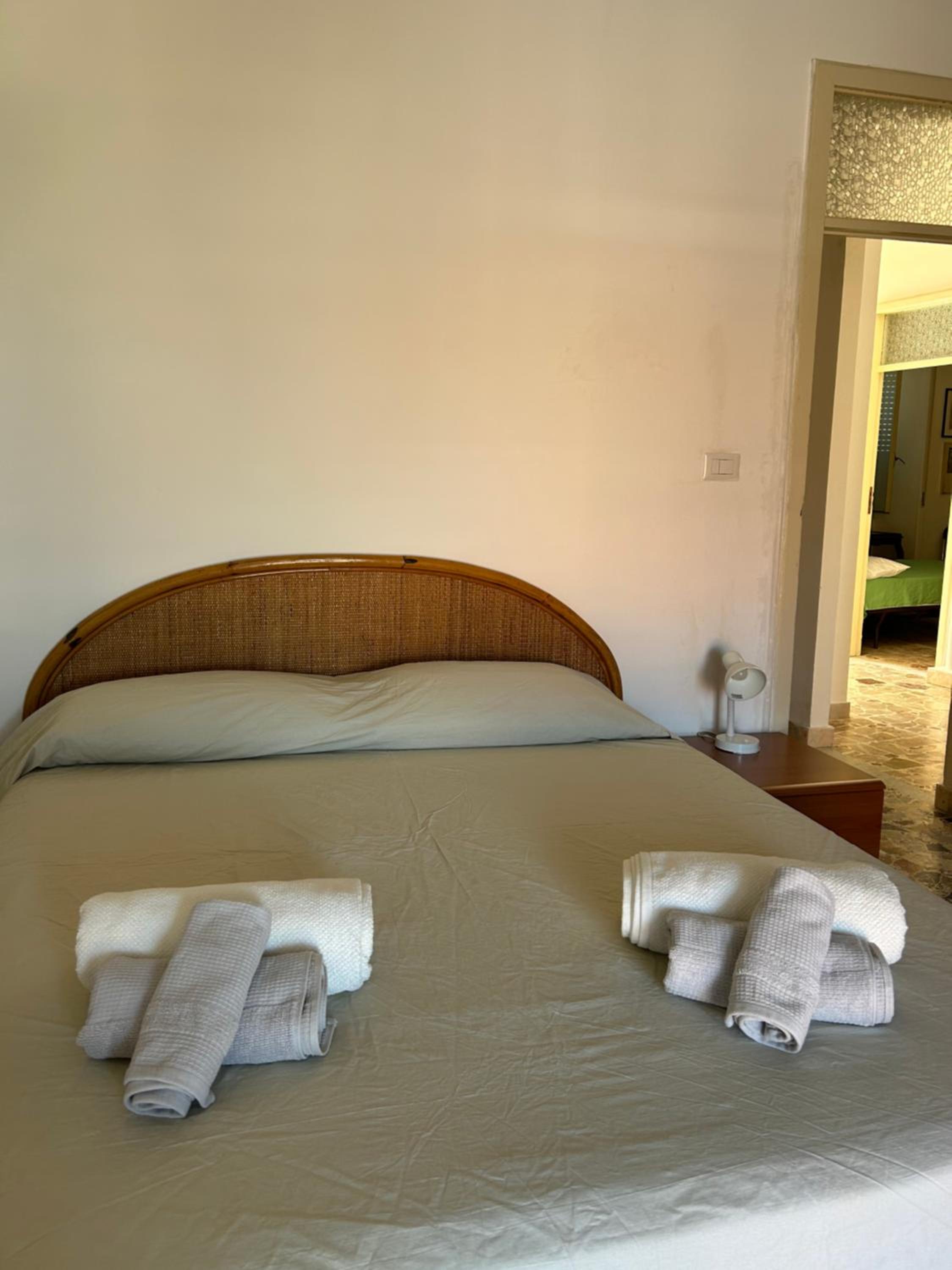 One-Bedroom House photo 1