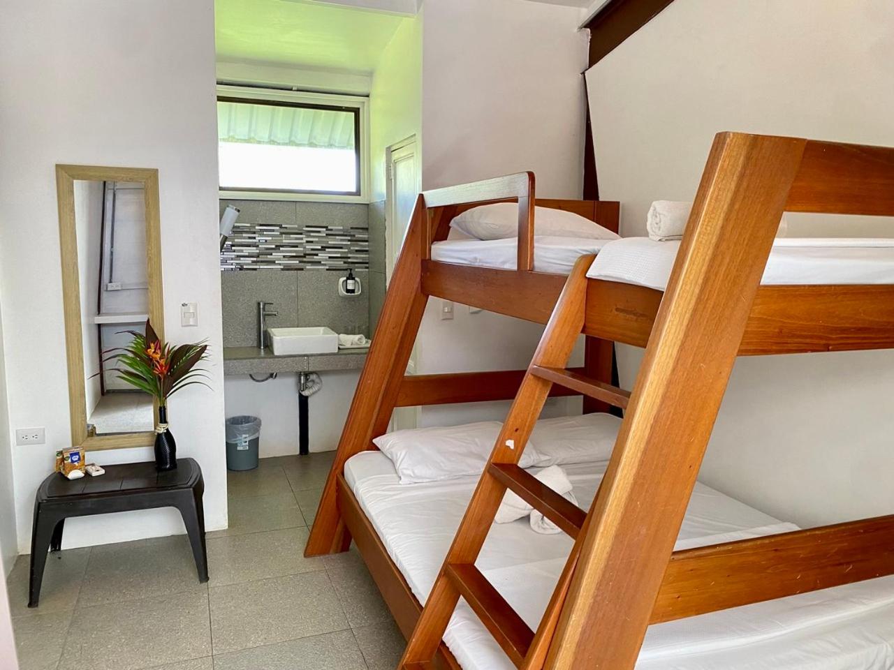 Triple Room with Pool View photo 1