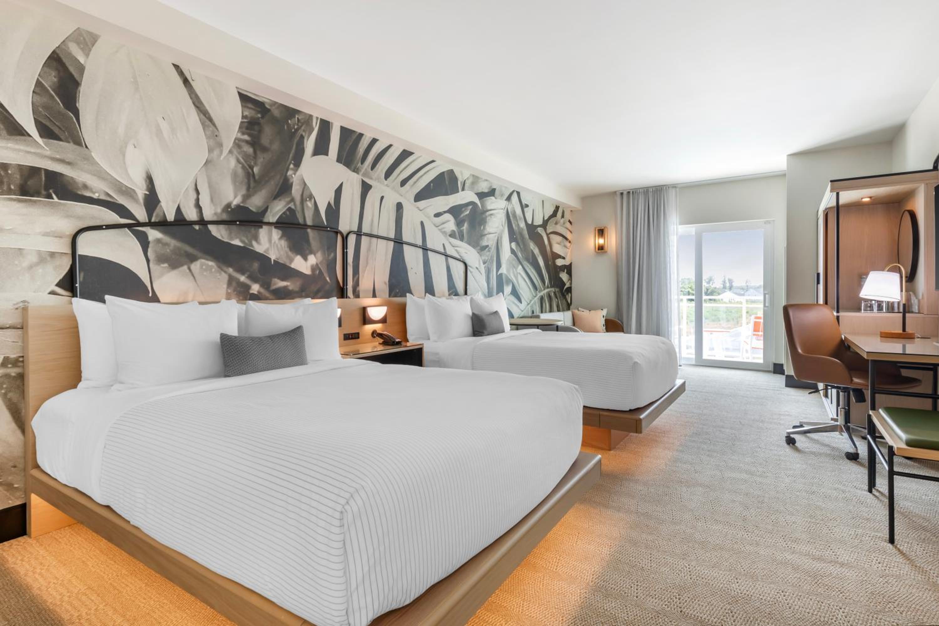 Superior Two Queen Beds and Pool View - Non Smoking - With Balcony - Disability Access - Photo 6