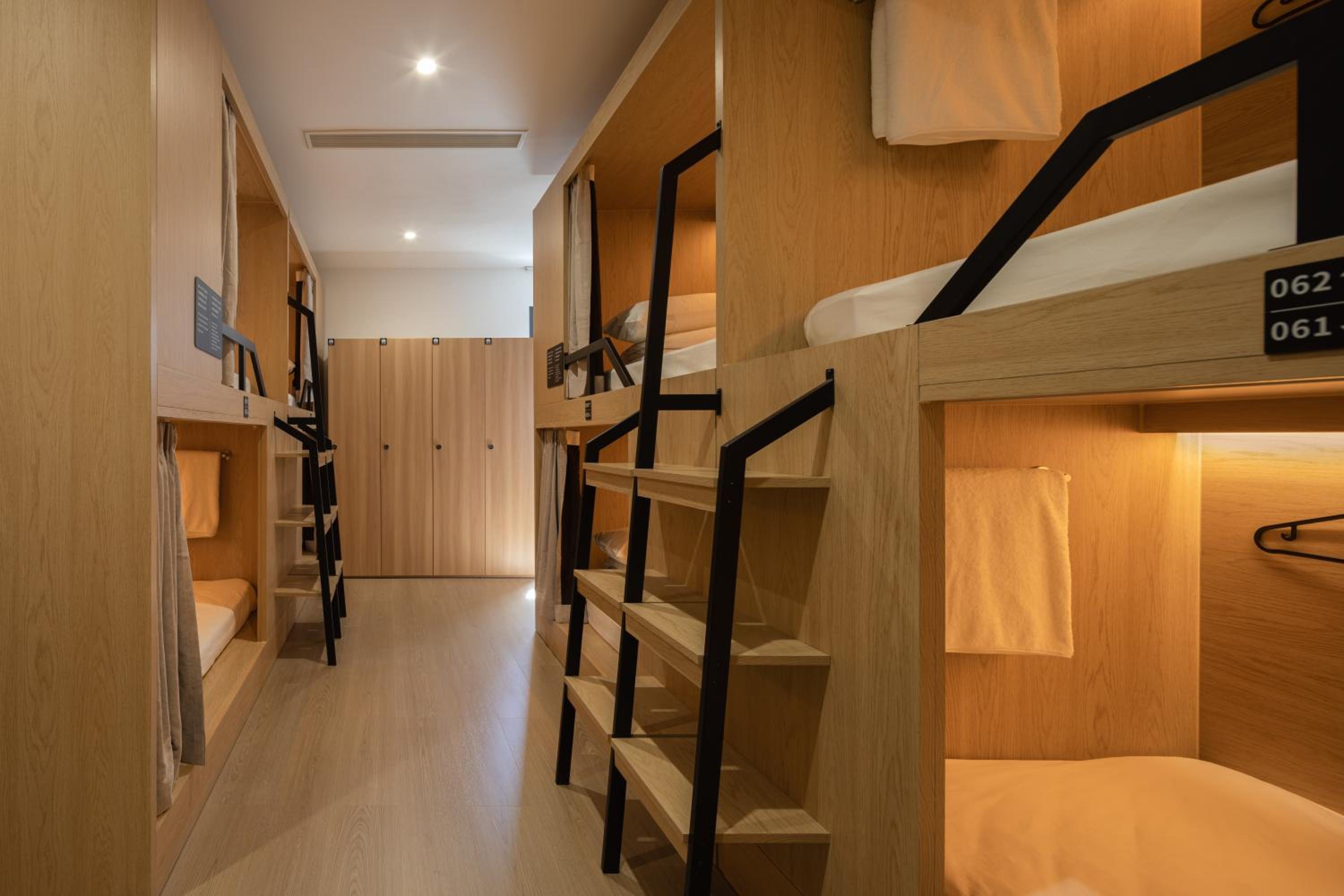 Bed in 6-Beds Female Dormitory Room photo 2