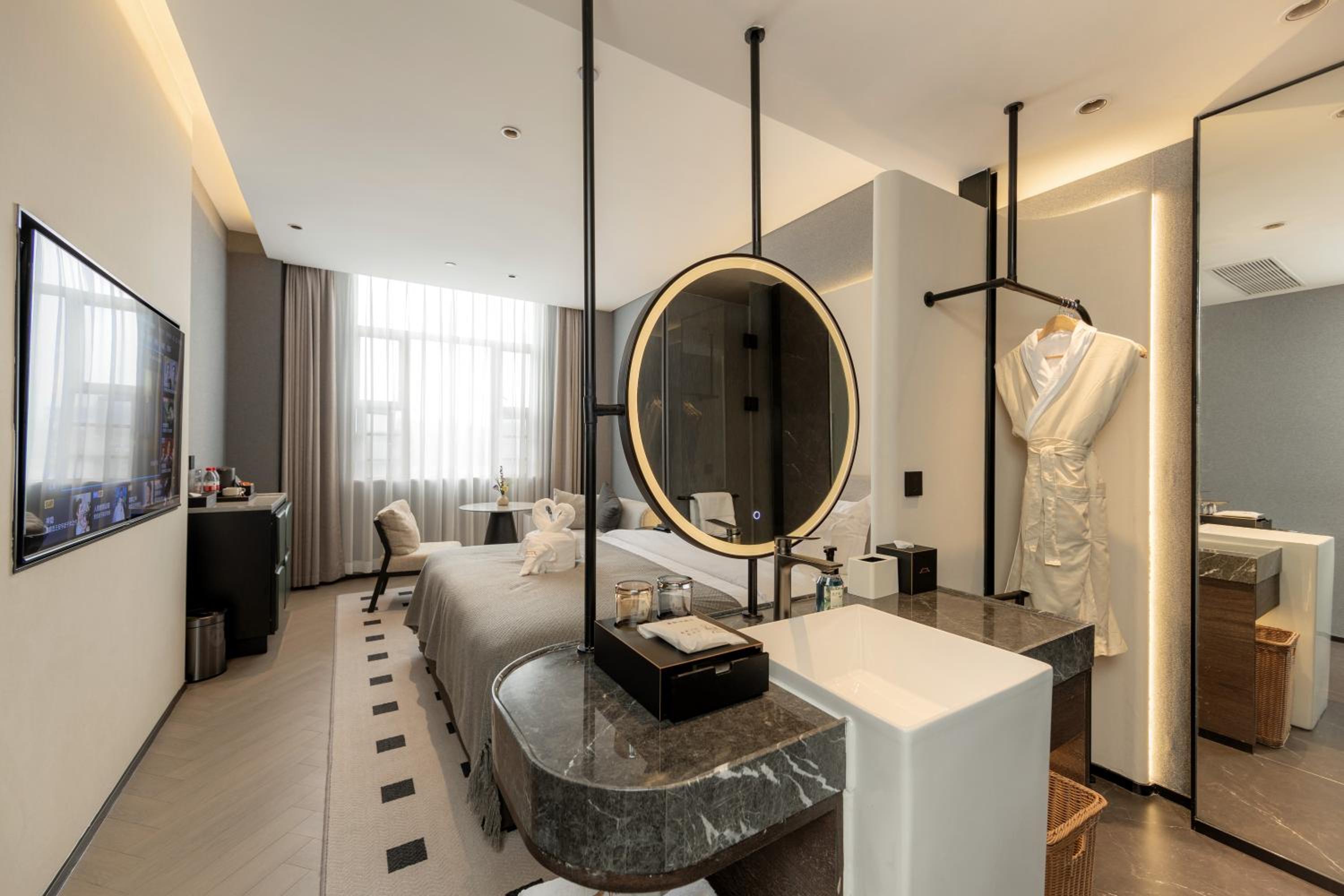 Superior Queen Room