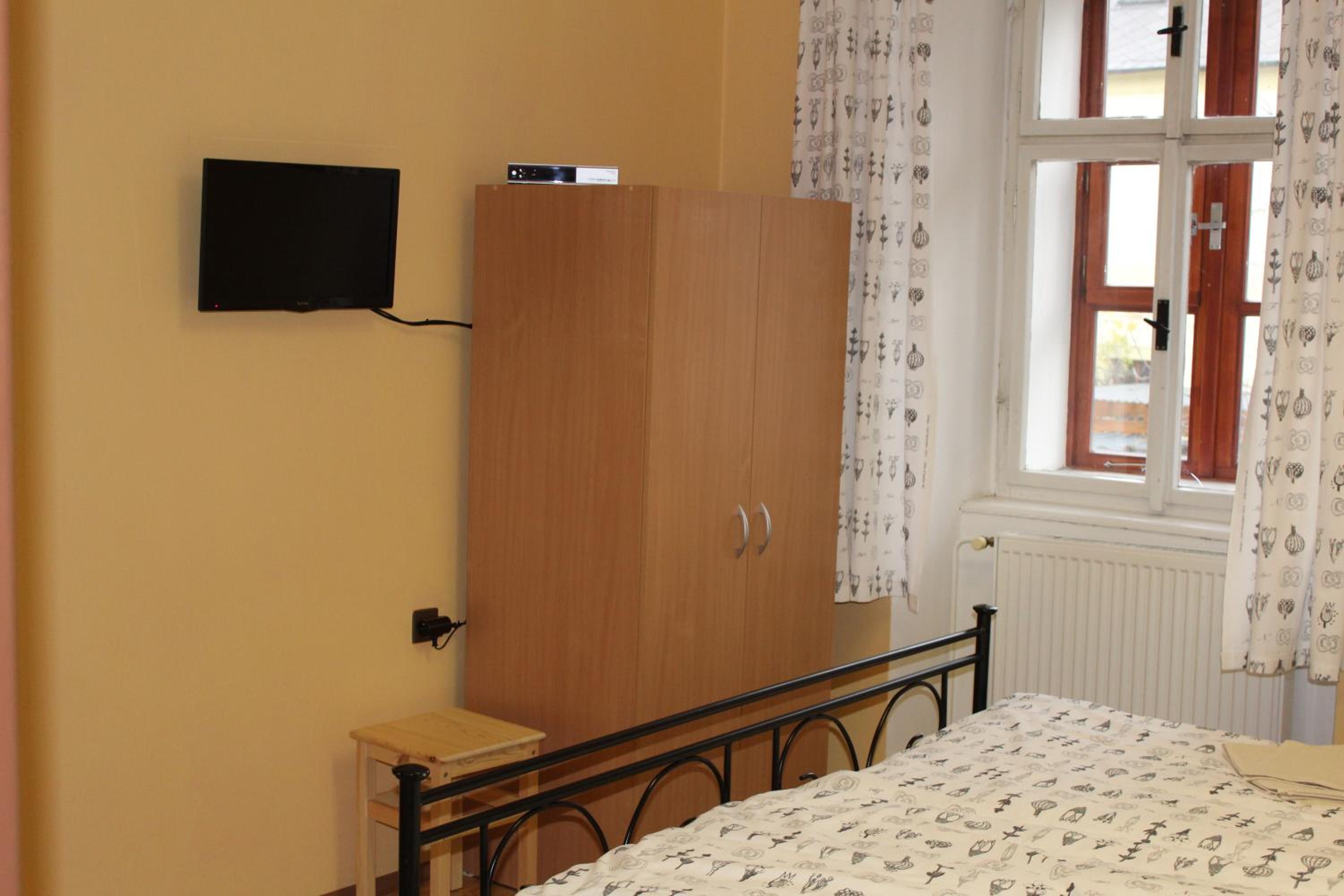 Three-Bedroom Apartment photo 2