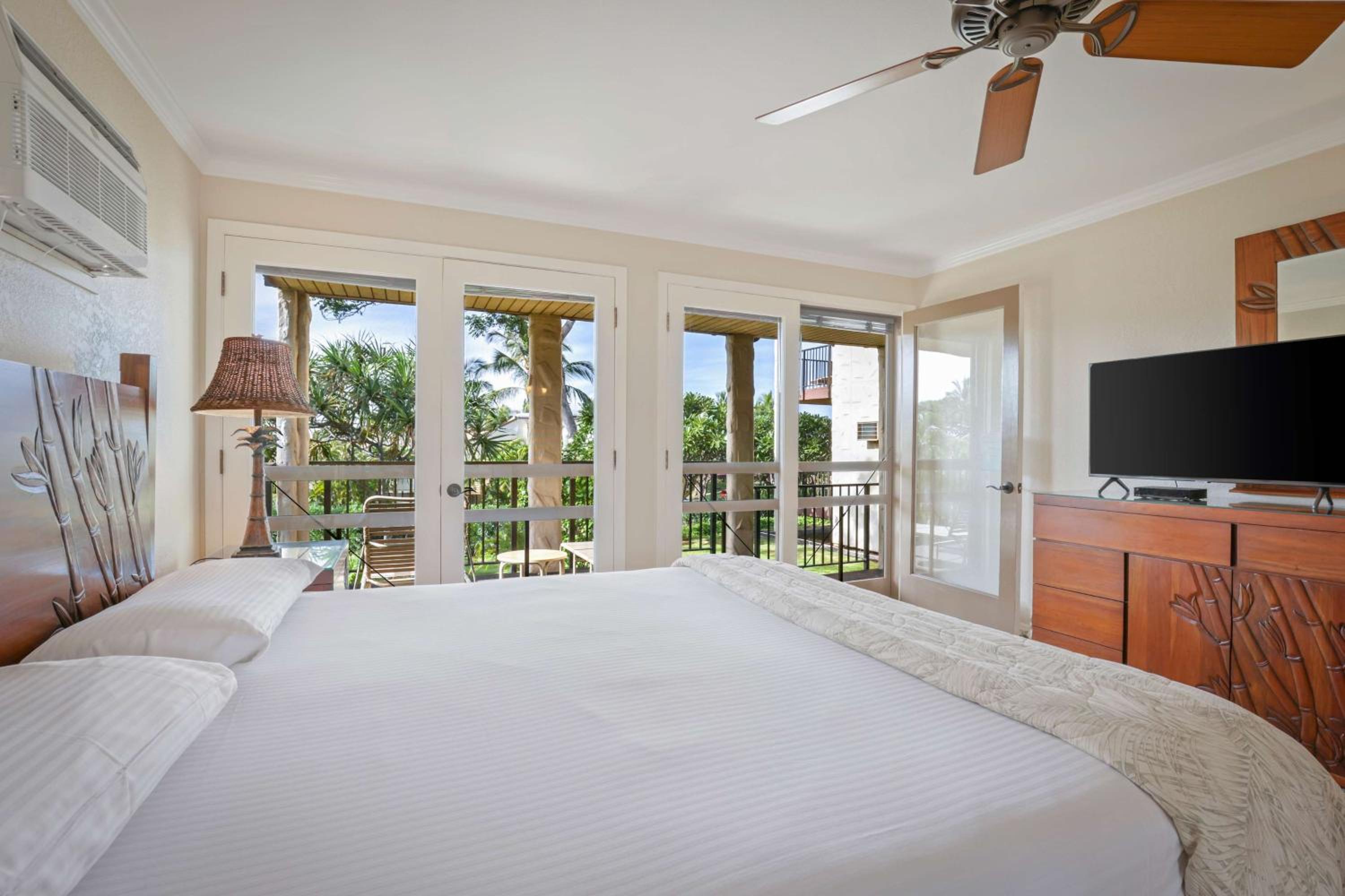 Two-Bedroom Suite with Garden View - Photo 2
