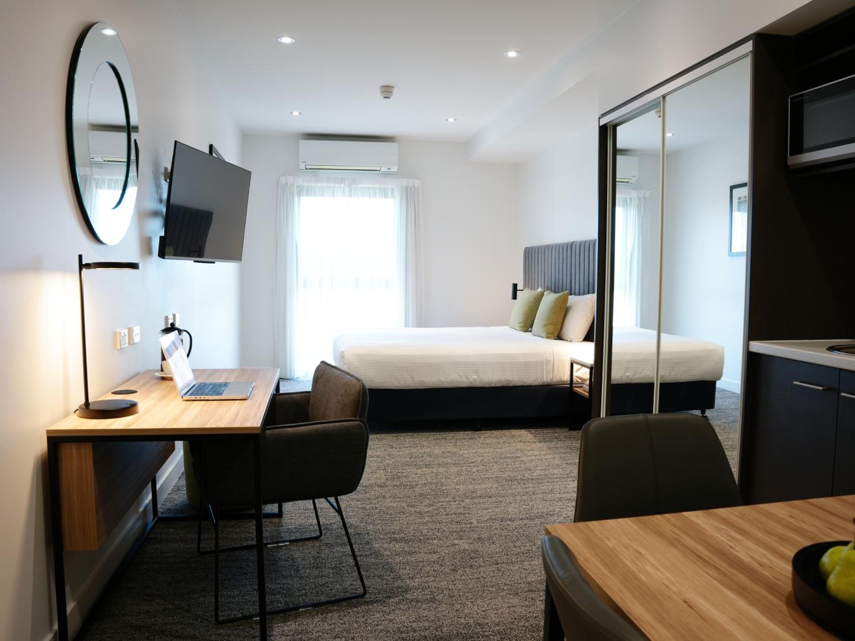 King Studio Apartment photo 1