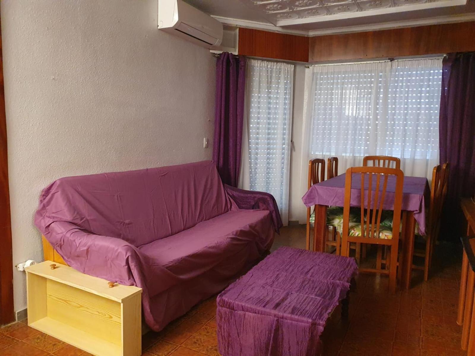 Cama individual en habitación compartida de 4 camas.