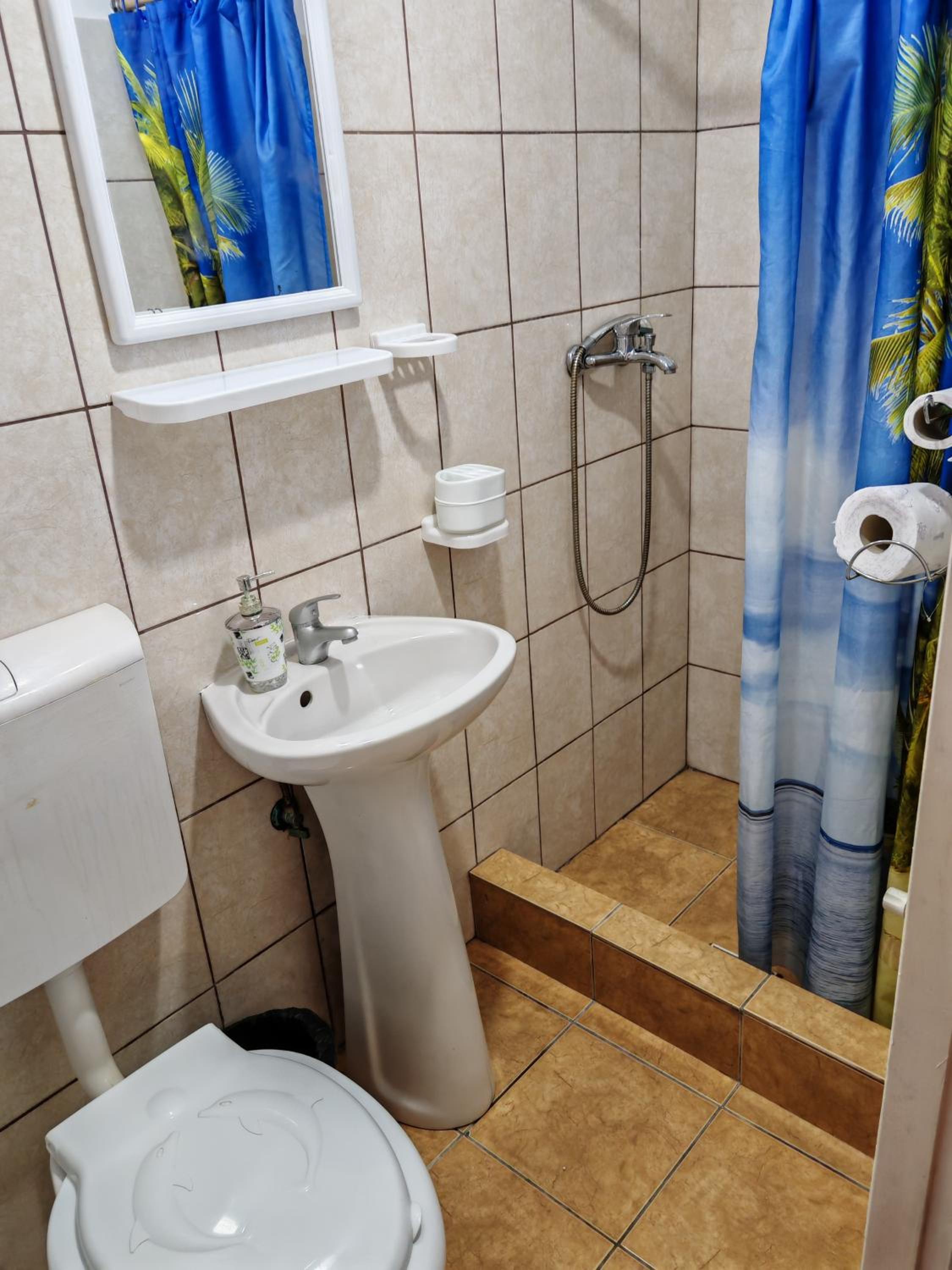 Deluxe Double Room - Photo 8