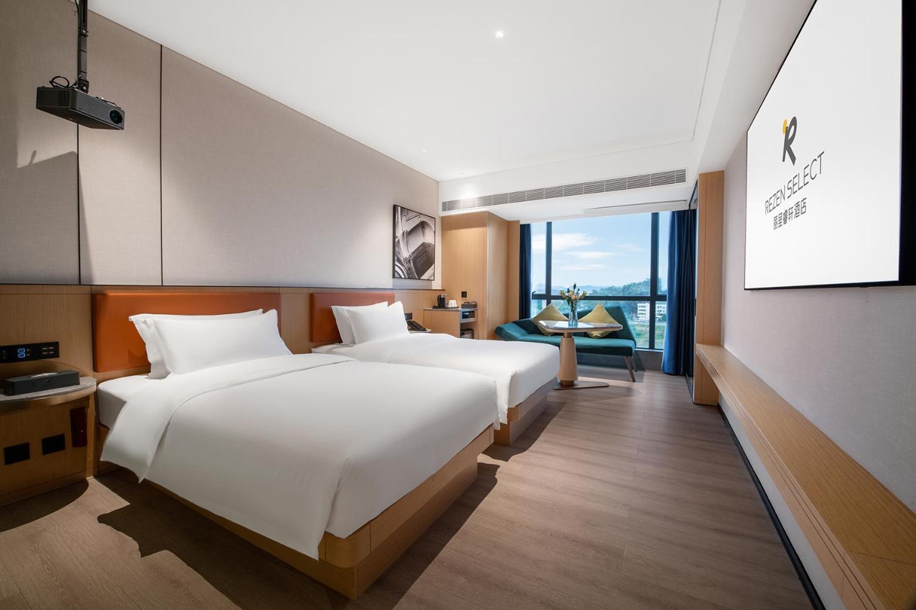 Deluxe Twin Room