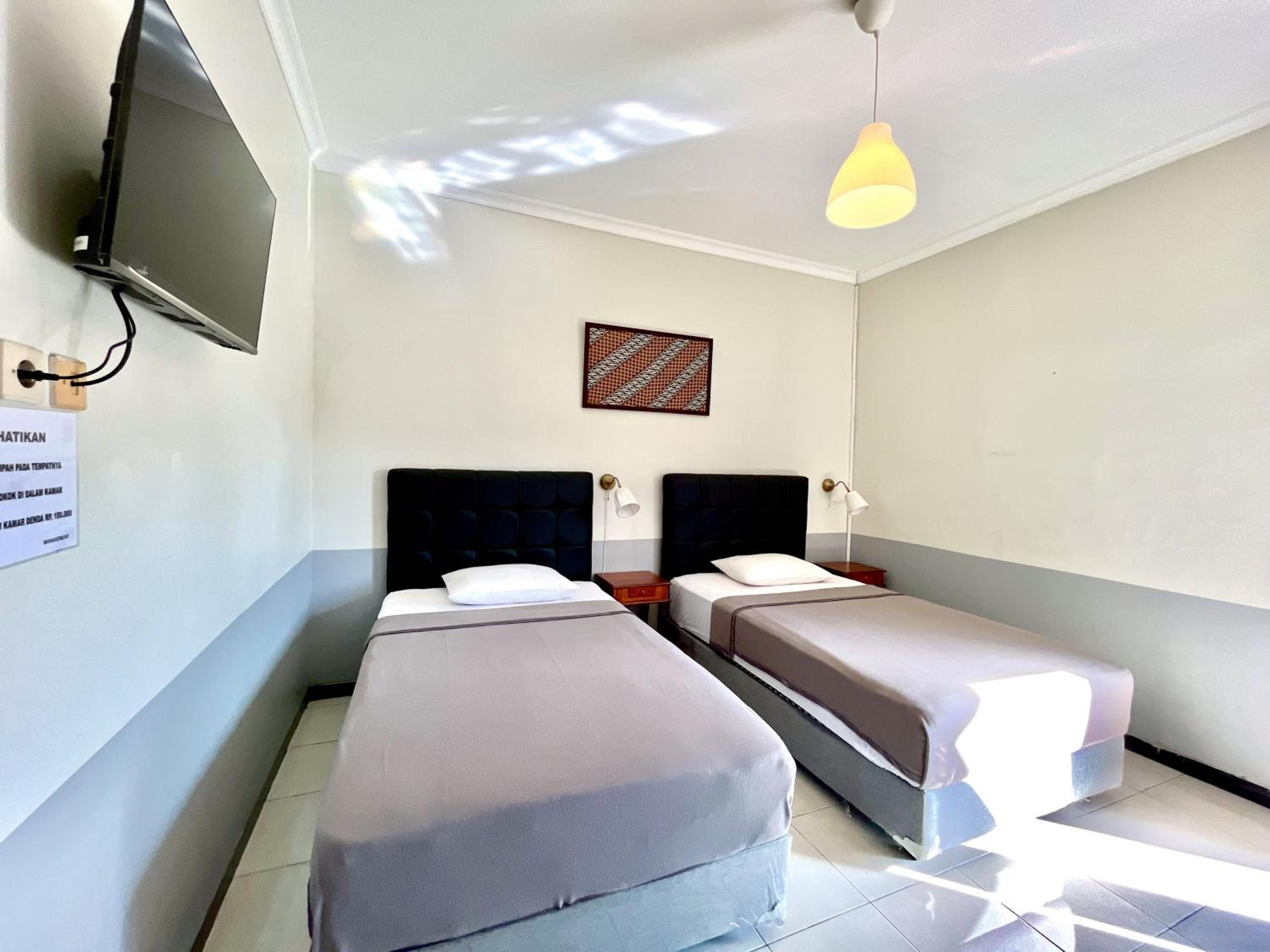 Deluxe Twin Room - Photo 2
