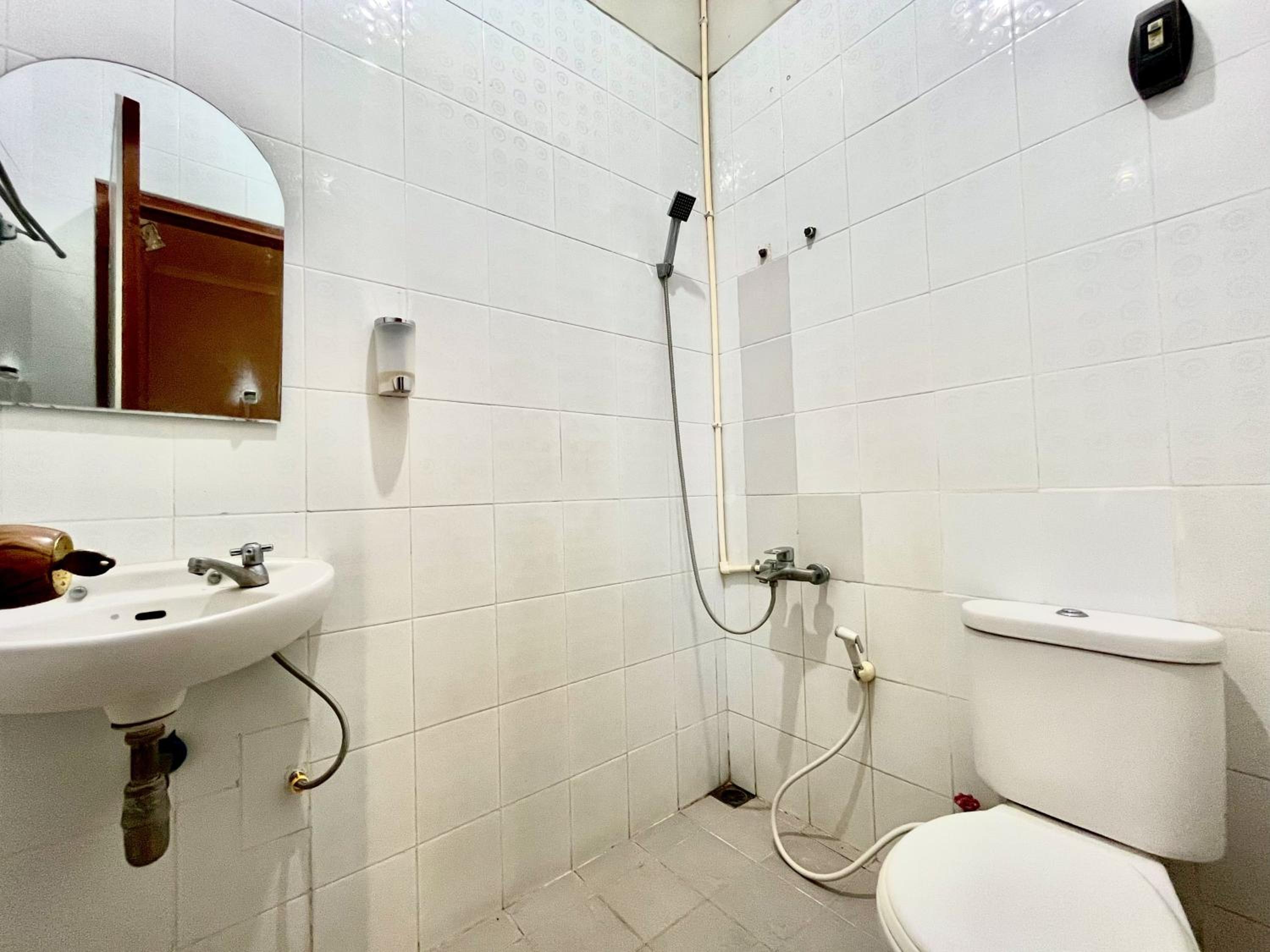 Deluxe Twin Room - Photo 13