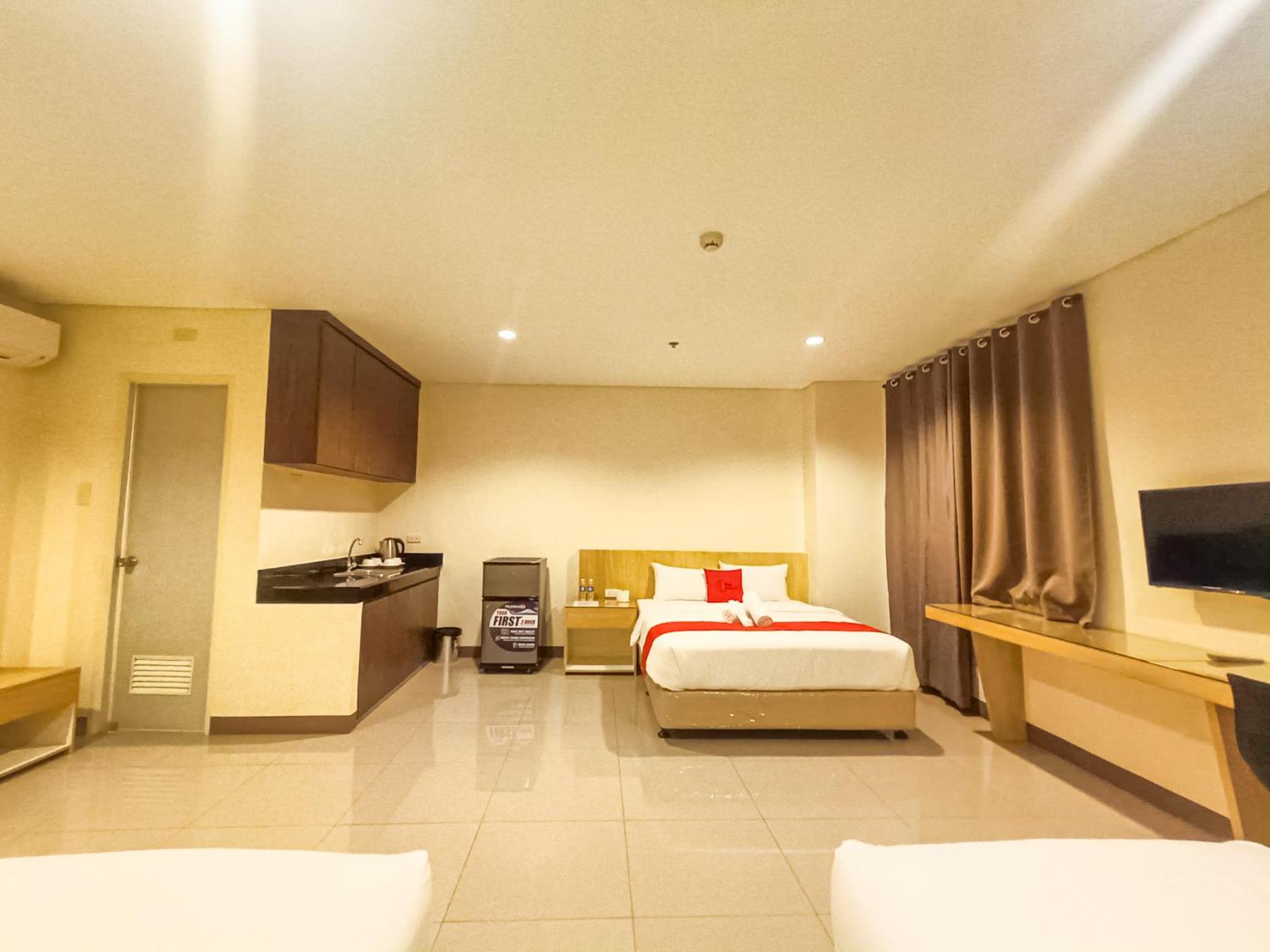 Deluxe Queen Room - Photo 3