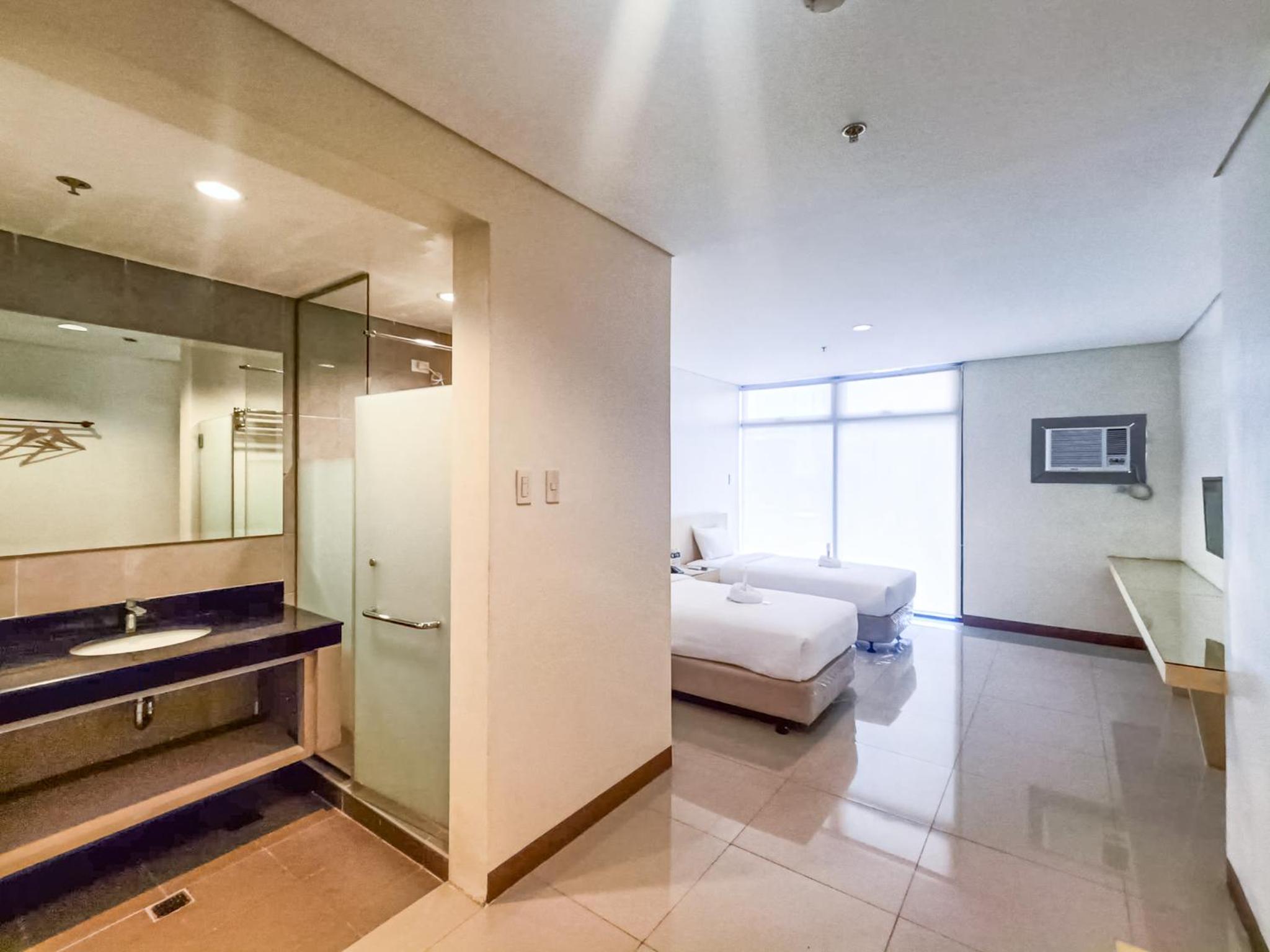 Suite - Photo 4