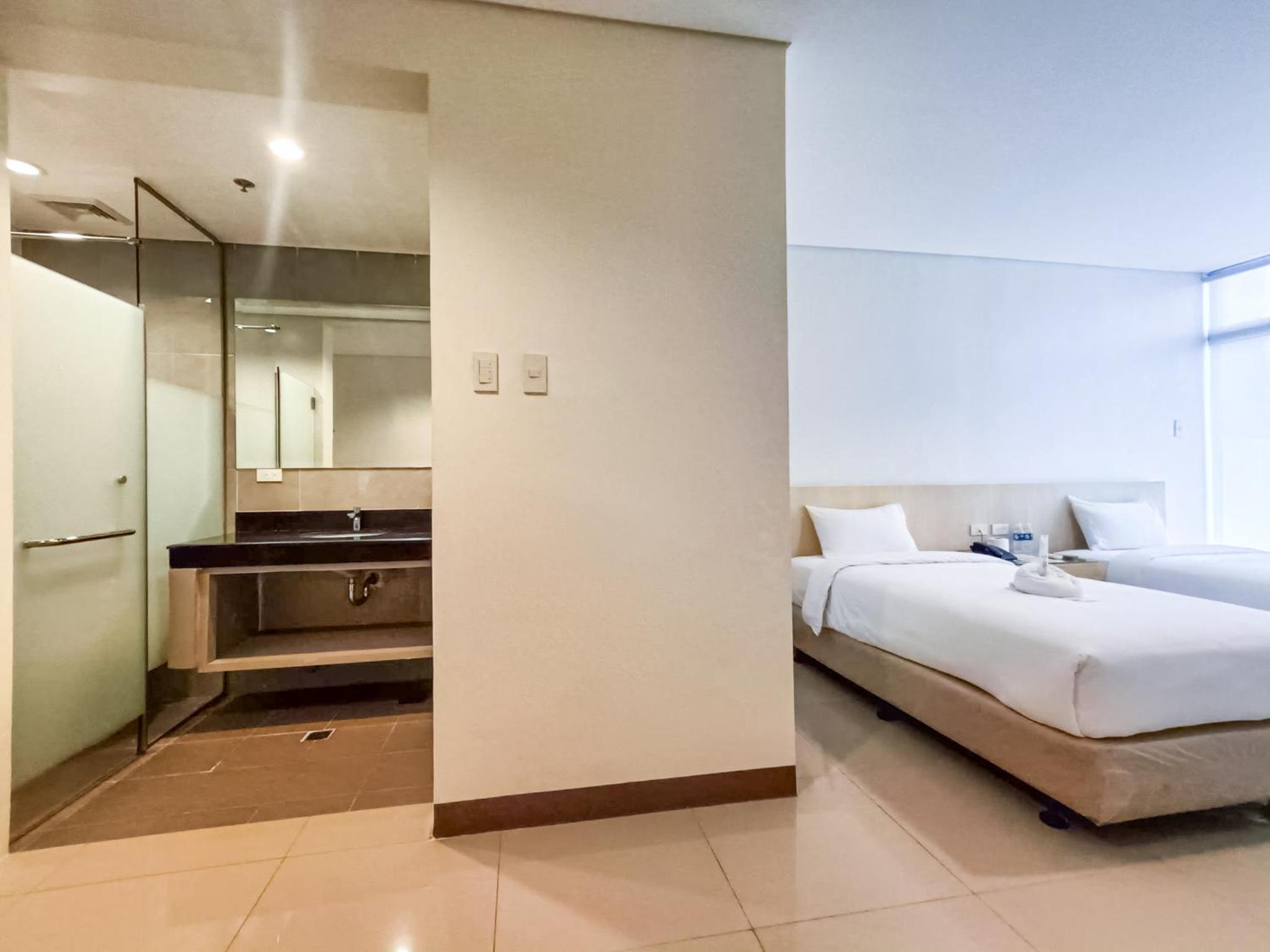 Suite - Photo 5