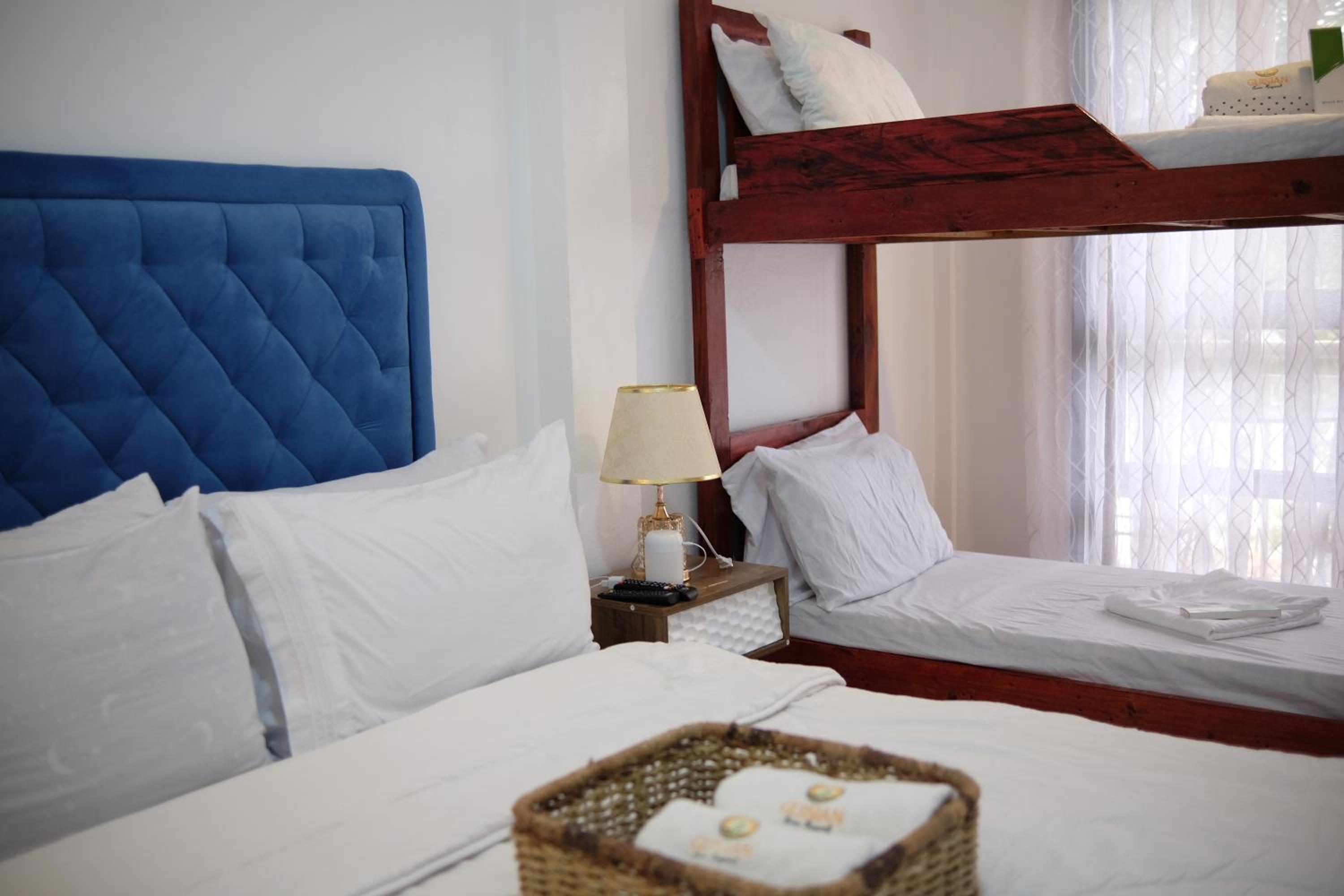 Deluxe Family Suite photo 2