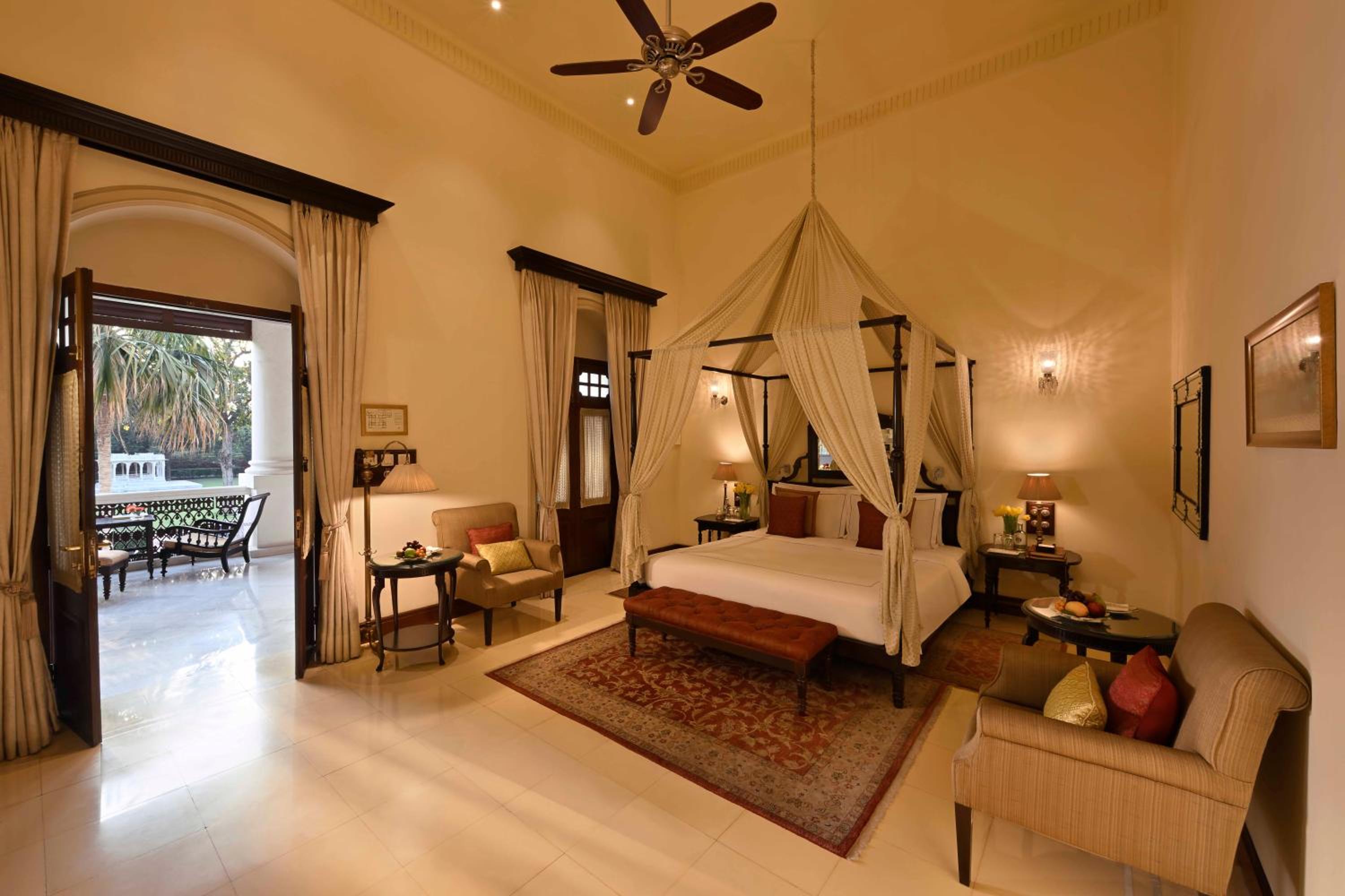 Palace Room - Photo 3