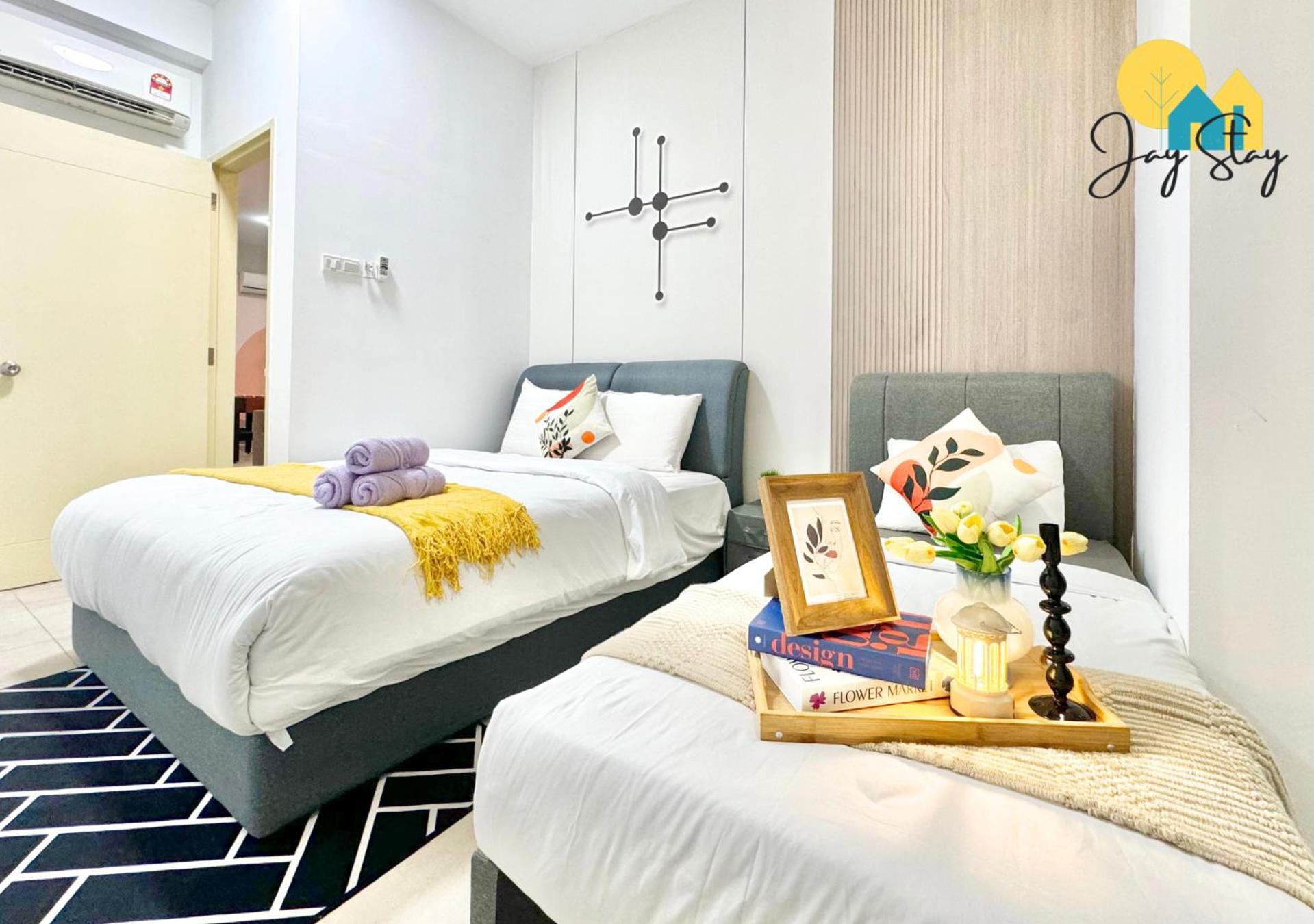 Triple Room with Pool View - Photo 16