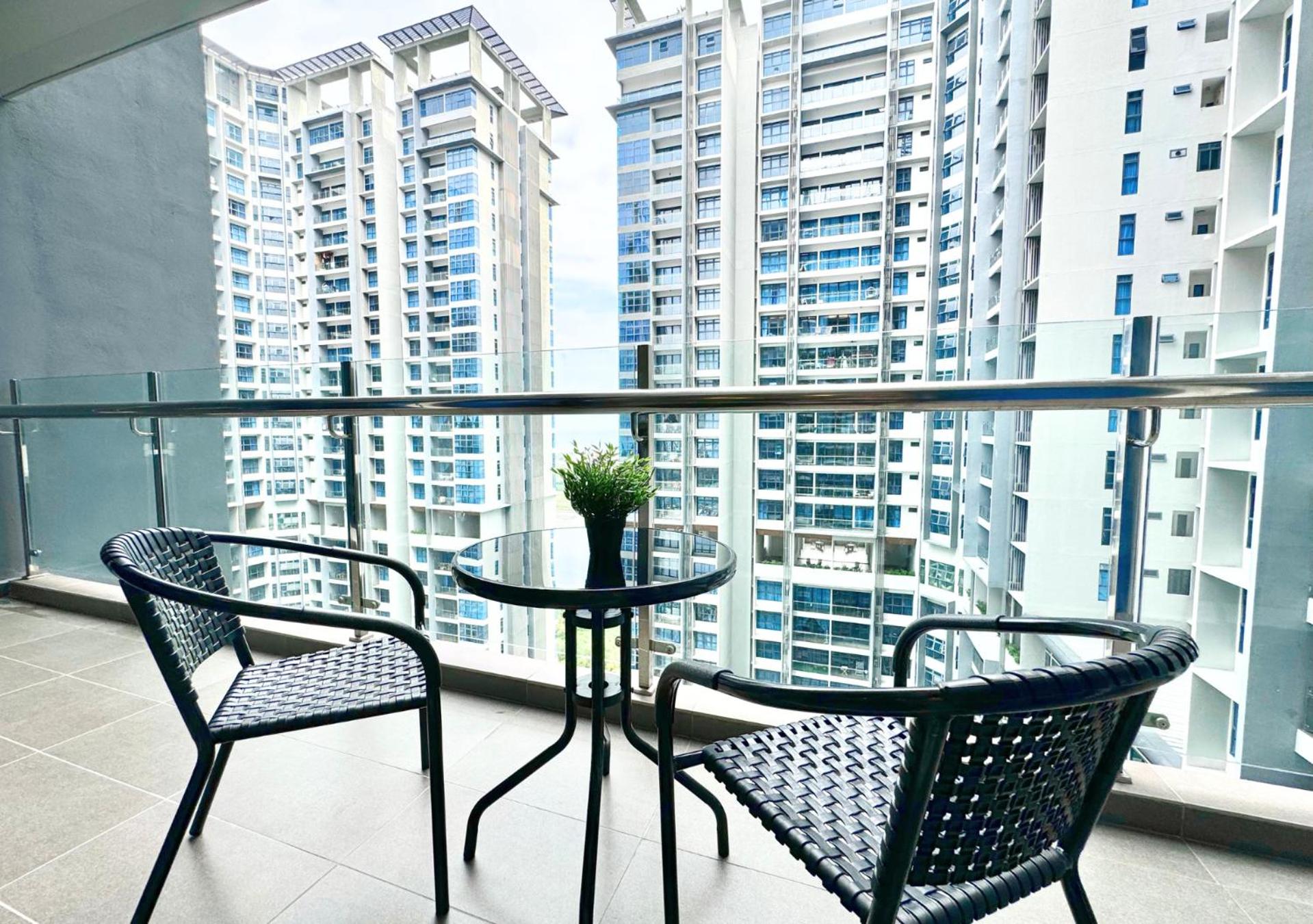 Triple Room with Pool View - Photo 19