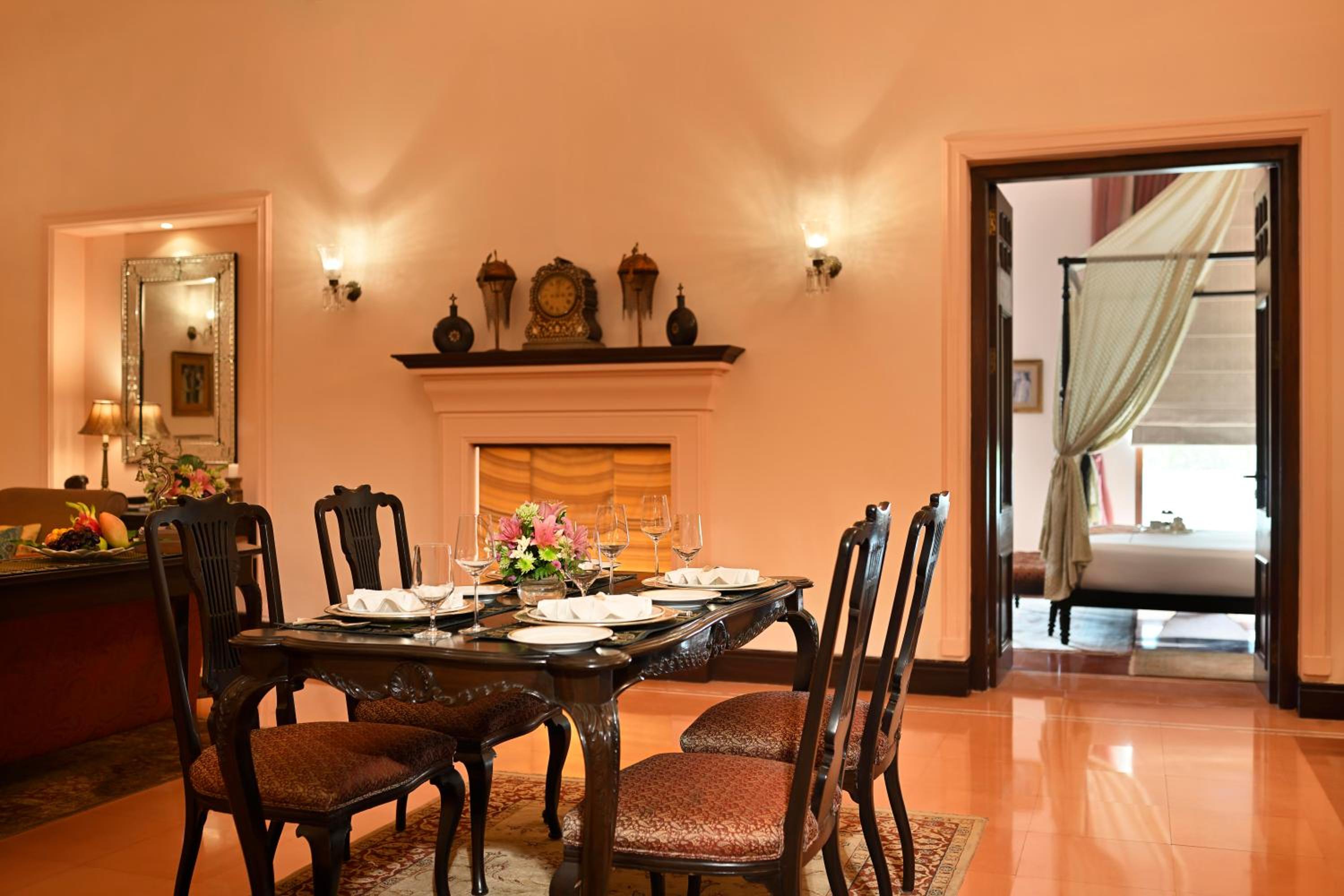 Royal Suite - Photo 2