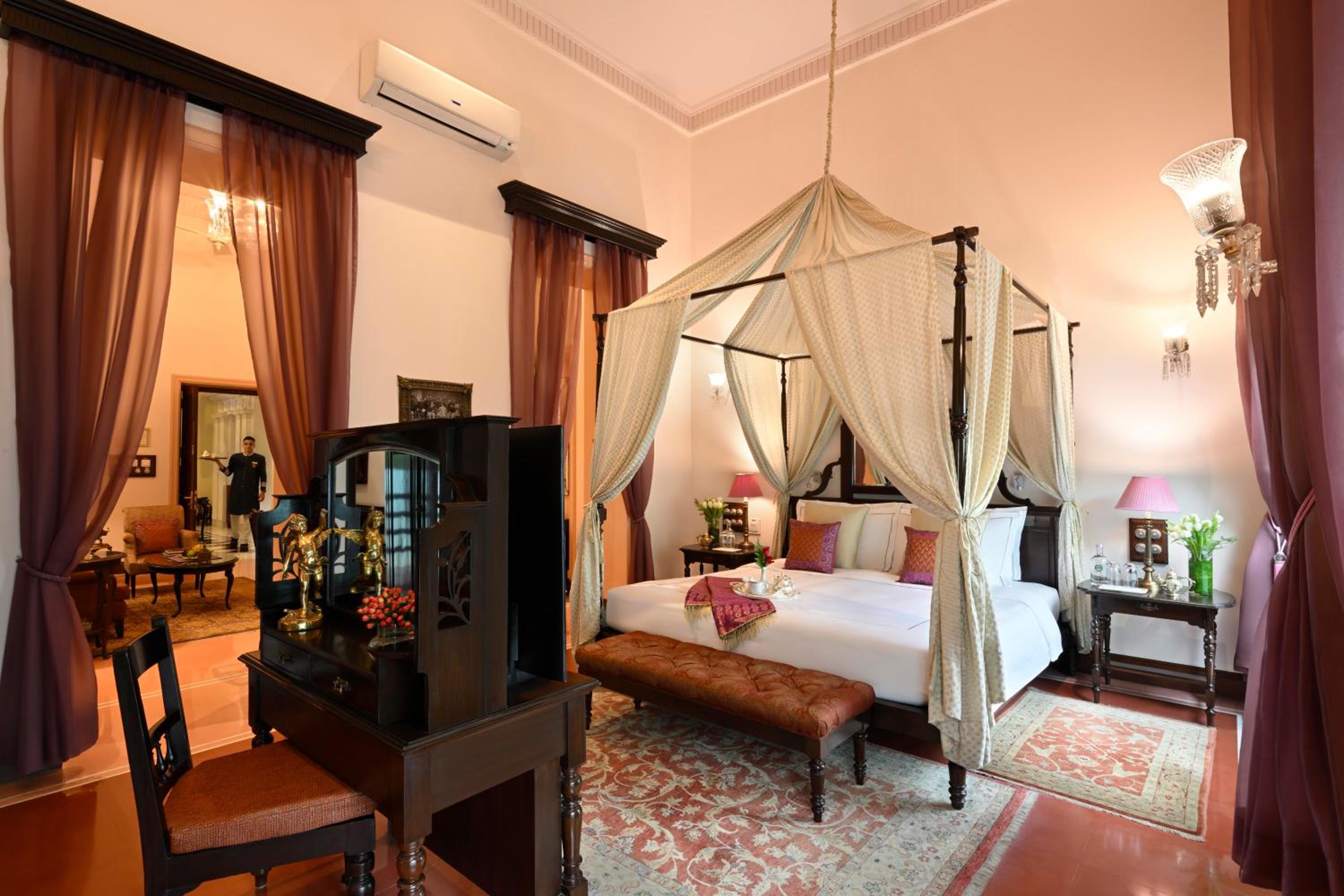 Historical Suite