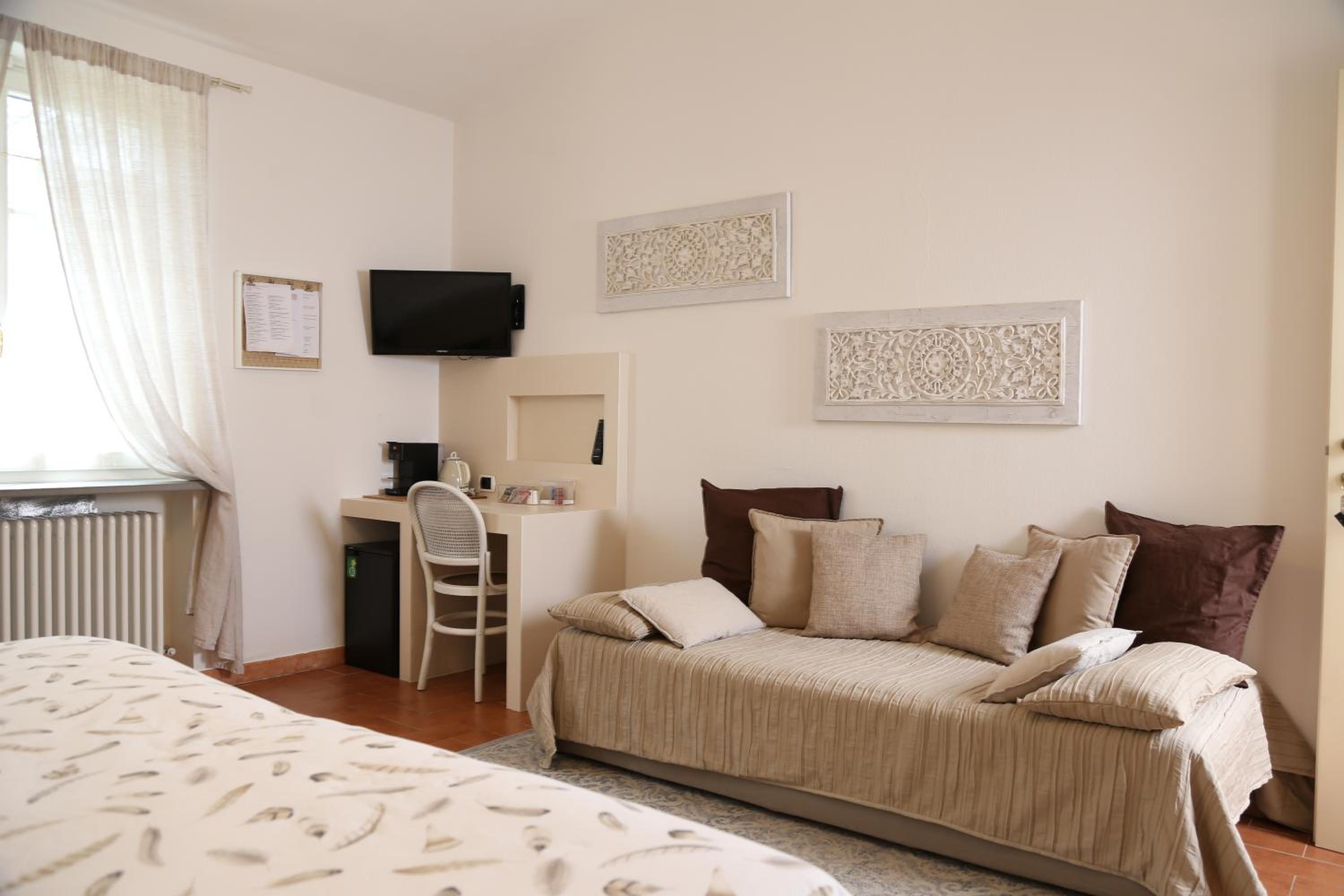 Classic Triple Room - Photo 3