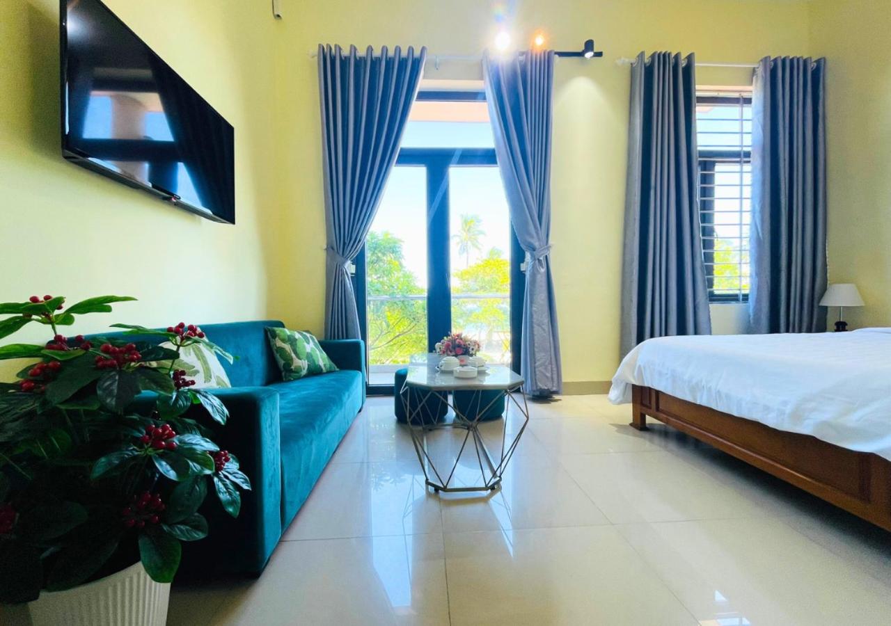 Deluxe Suite with Sea View