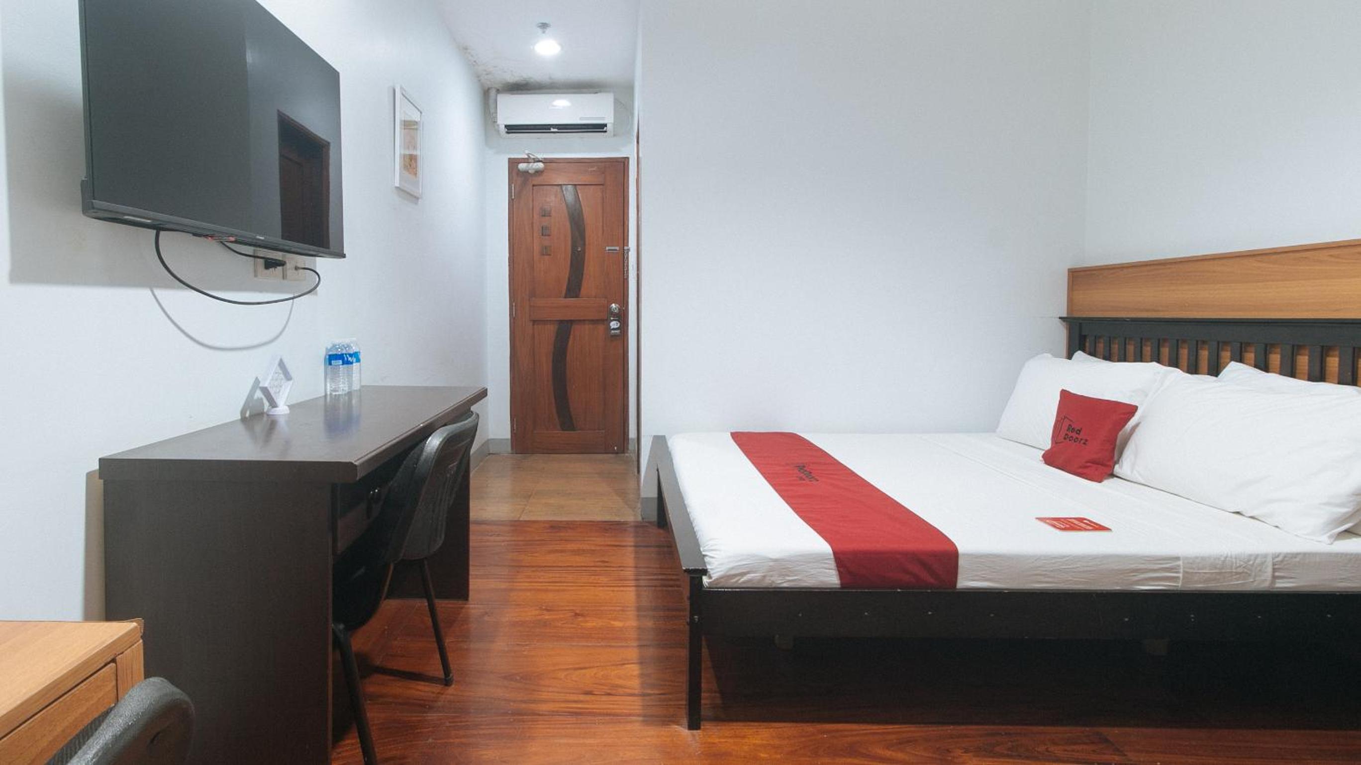 Deluxe Room - Photo 4