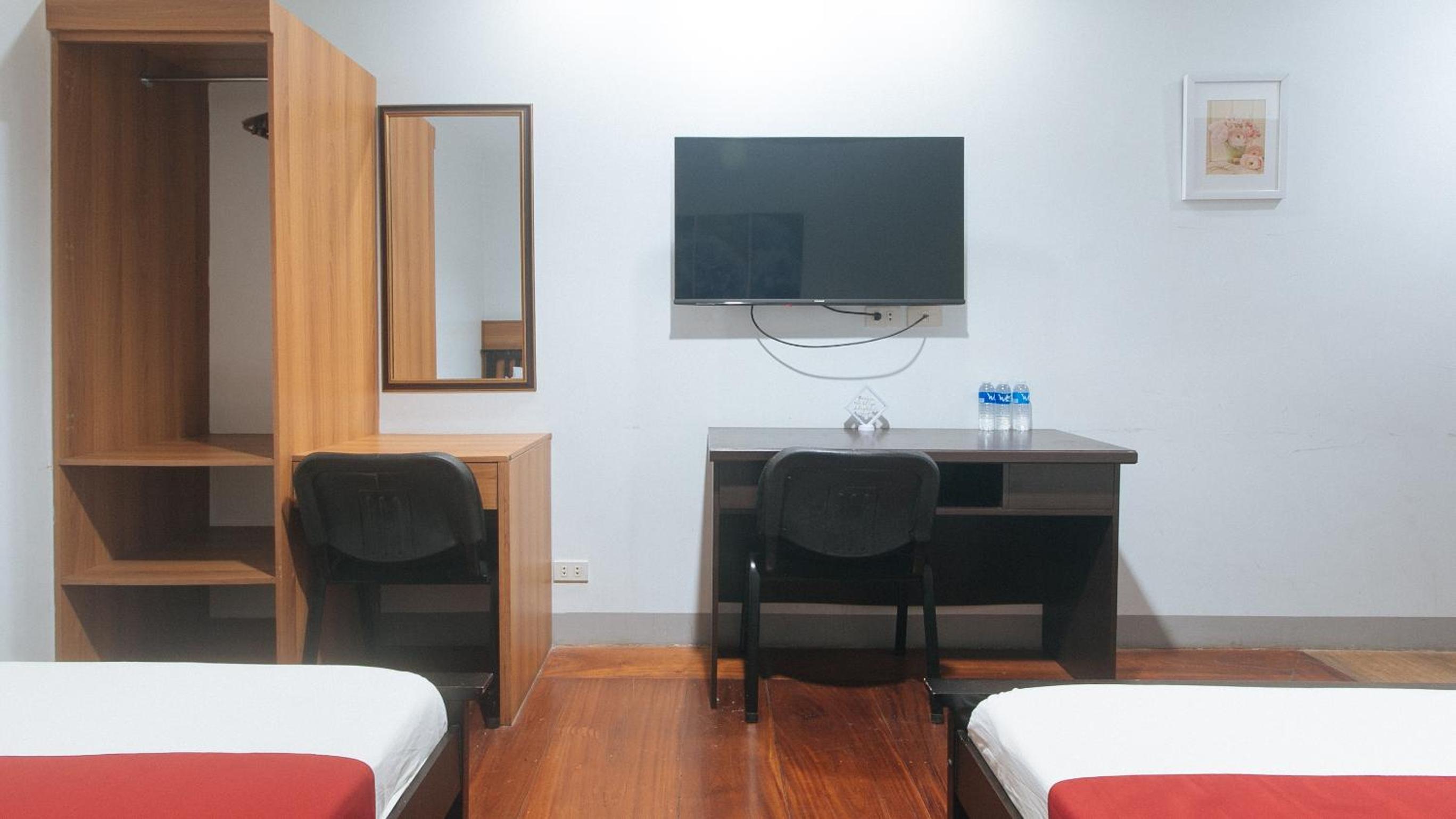 Deluxe Room - Photo 3