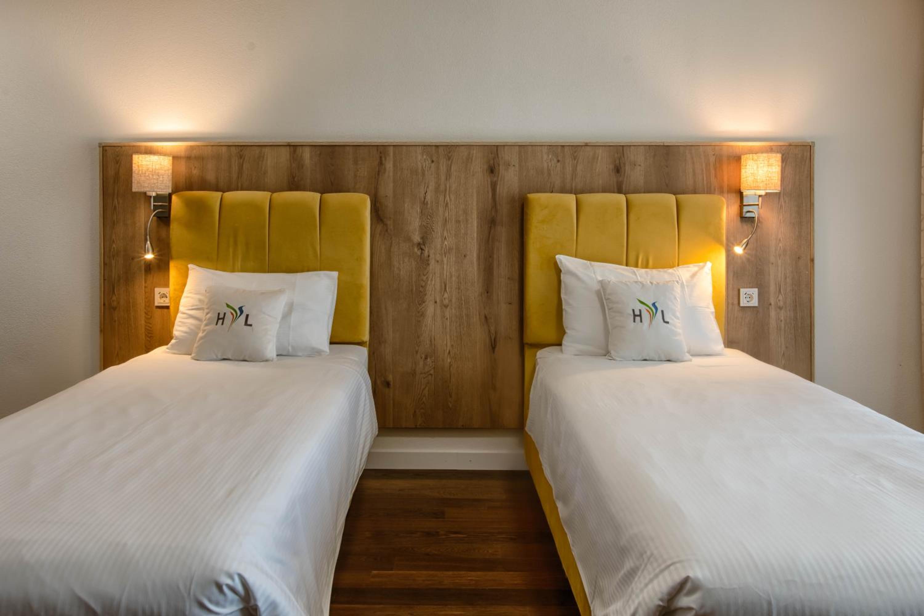 Standard Twin Room photo 3