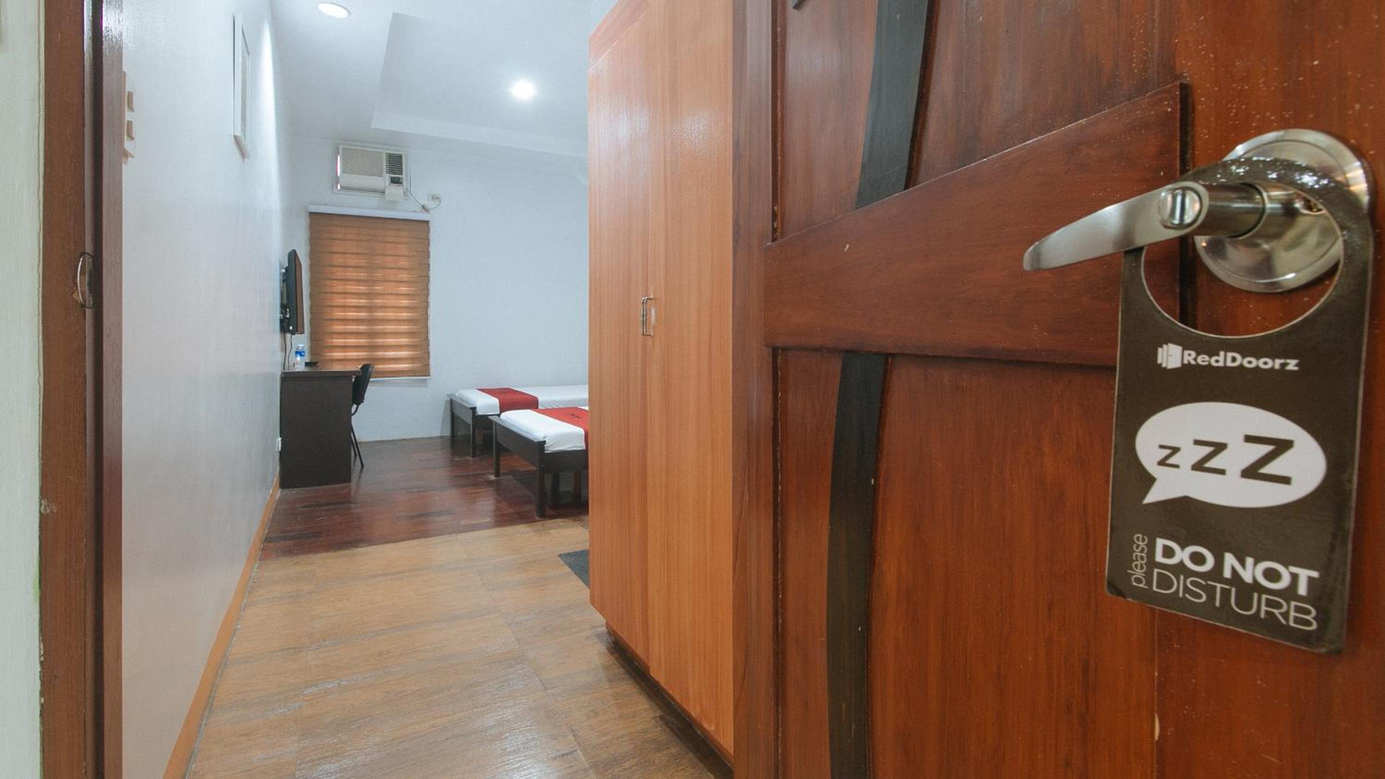 Twin Room - Photo 6